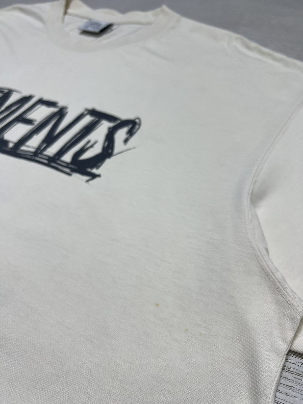 Vetements Vetements - World Tour Logo Oversized T-Shirt Size US XS / EU 42 / 0 - 13 Thumbnail