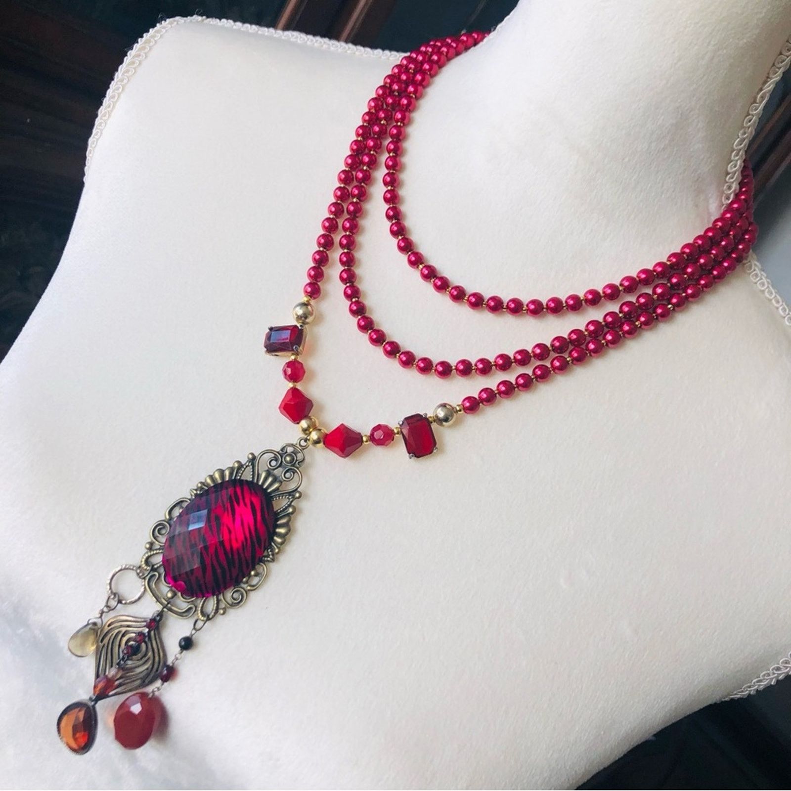 Handmade Handcrafted repurpose red filigree cameo Pearl necklace Size ONE SIZE - 3 Thumbnail