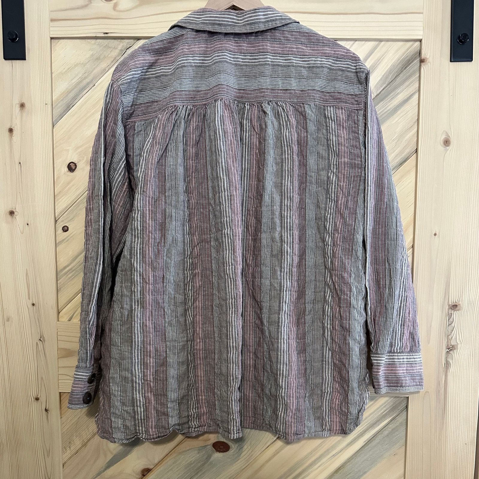 Free People Large Free People button down cotton top, crinkle texture Size L / US 10 / IT 46 - 2 Thumbnail