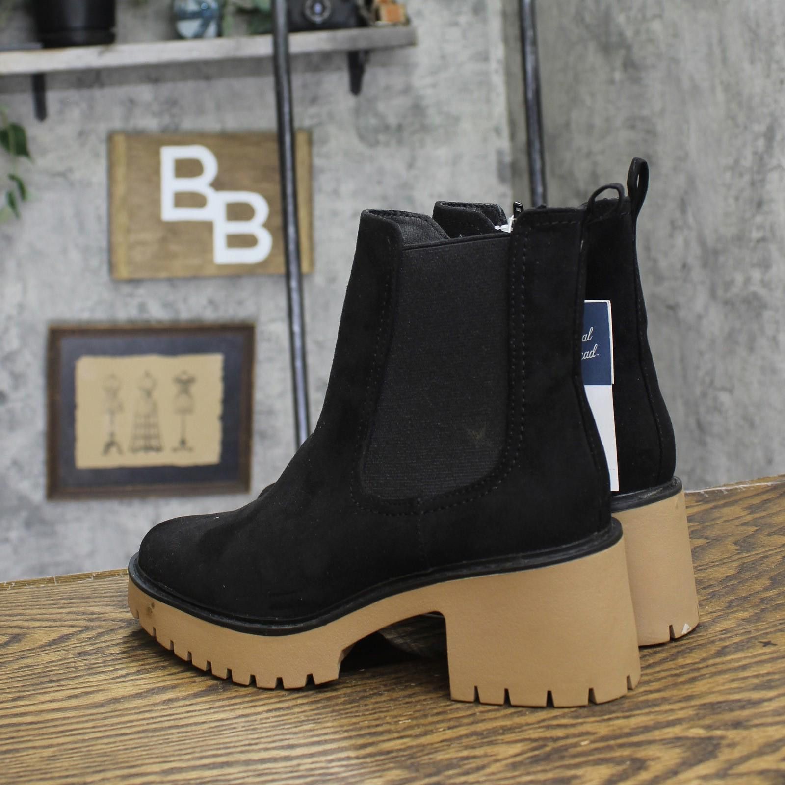 Other Universal Thread Crispin Chelsea Boots 87933742 Black 6m Size US 6 / IT 36 - 2 Thumbnail