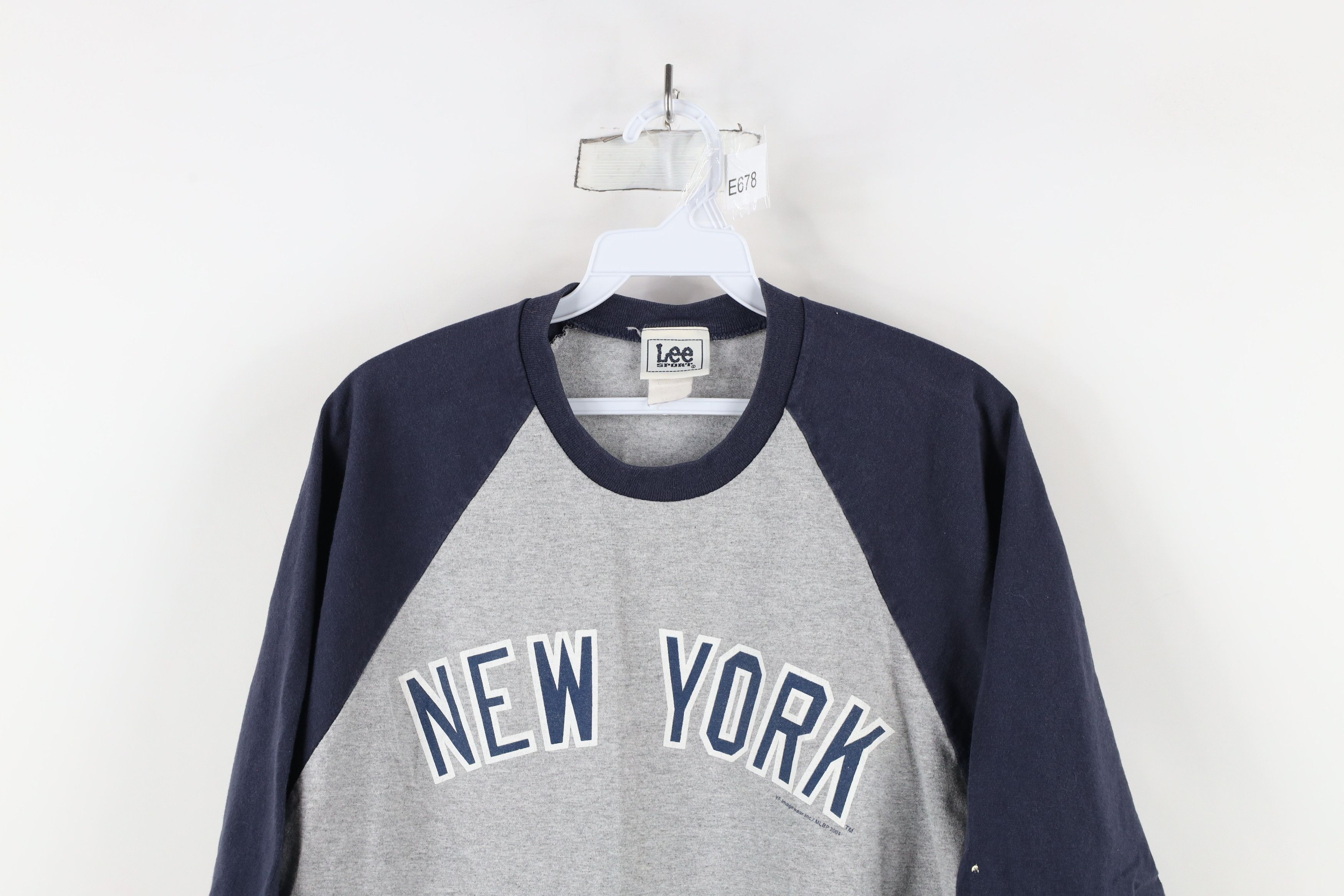Vintage Vintage Y2K 2004 Yankees Baseball 3/4 Sleeve Raglan T-Shirt Size US L / EU 52-54 / 3 - 2 Thumbnail