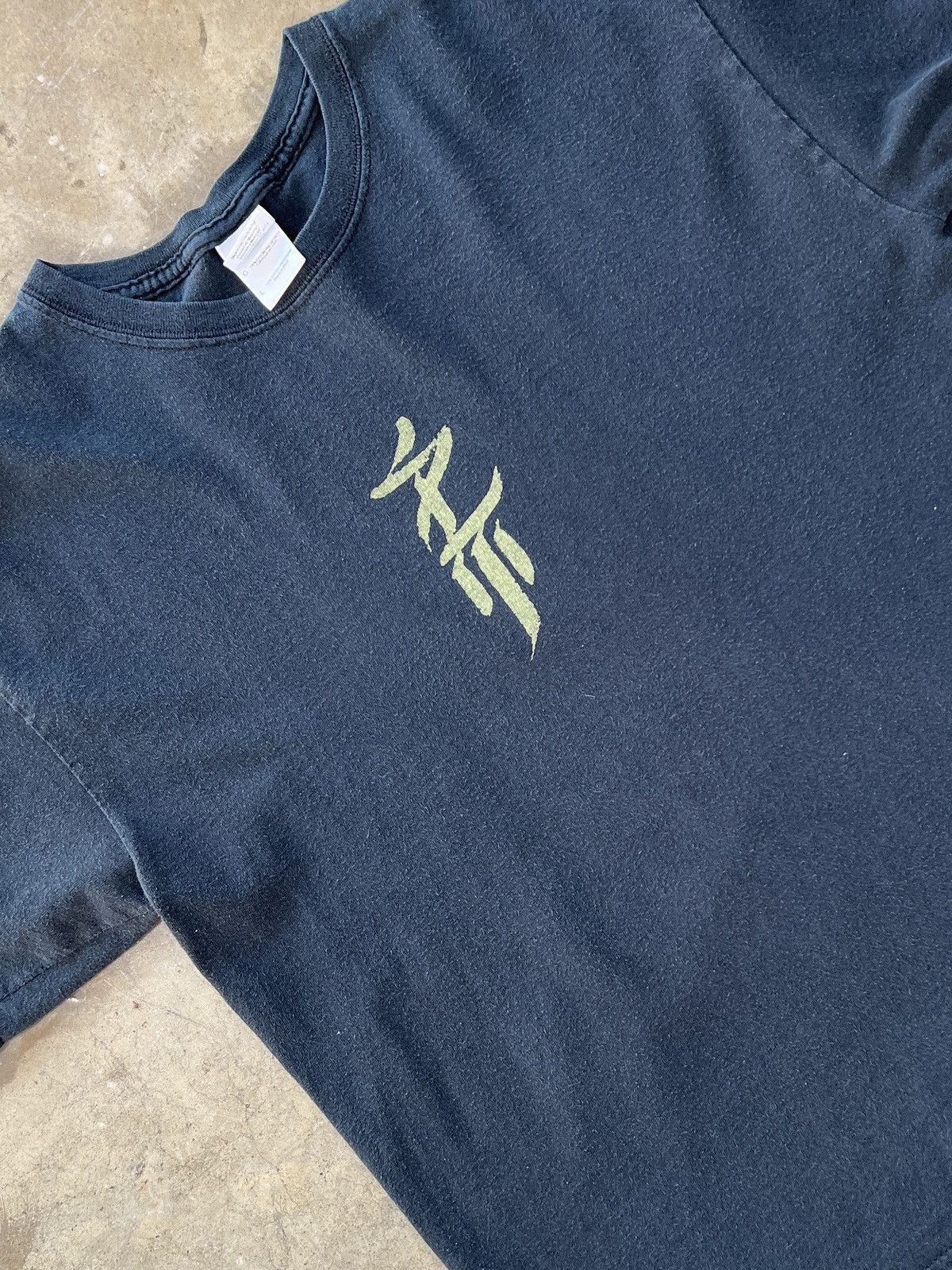 Vintage Vintage Chinese Dragon Weed Leaf Tee Large Size US L / EU 52-54 / 3 - 4 Thumbnail
