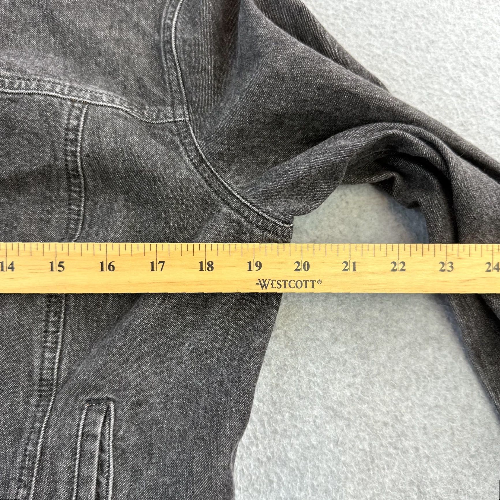 Moschino VINTAGE Moschino Jeans Jacket Womens M Black Denim Button Up Made Italy Jacket Womens M Black Denim Button Up Made Italy Size 32" / US 10 / IT 46 - 2 Thumbnail