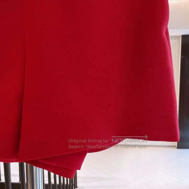 Valentino Valentino Red shorts with the V logo Size 37" - 4 Thumbnail