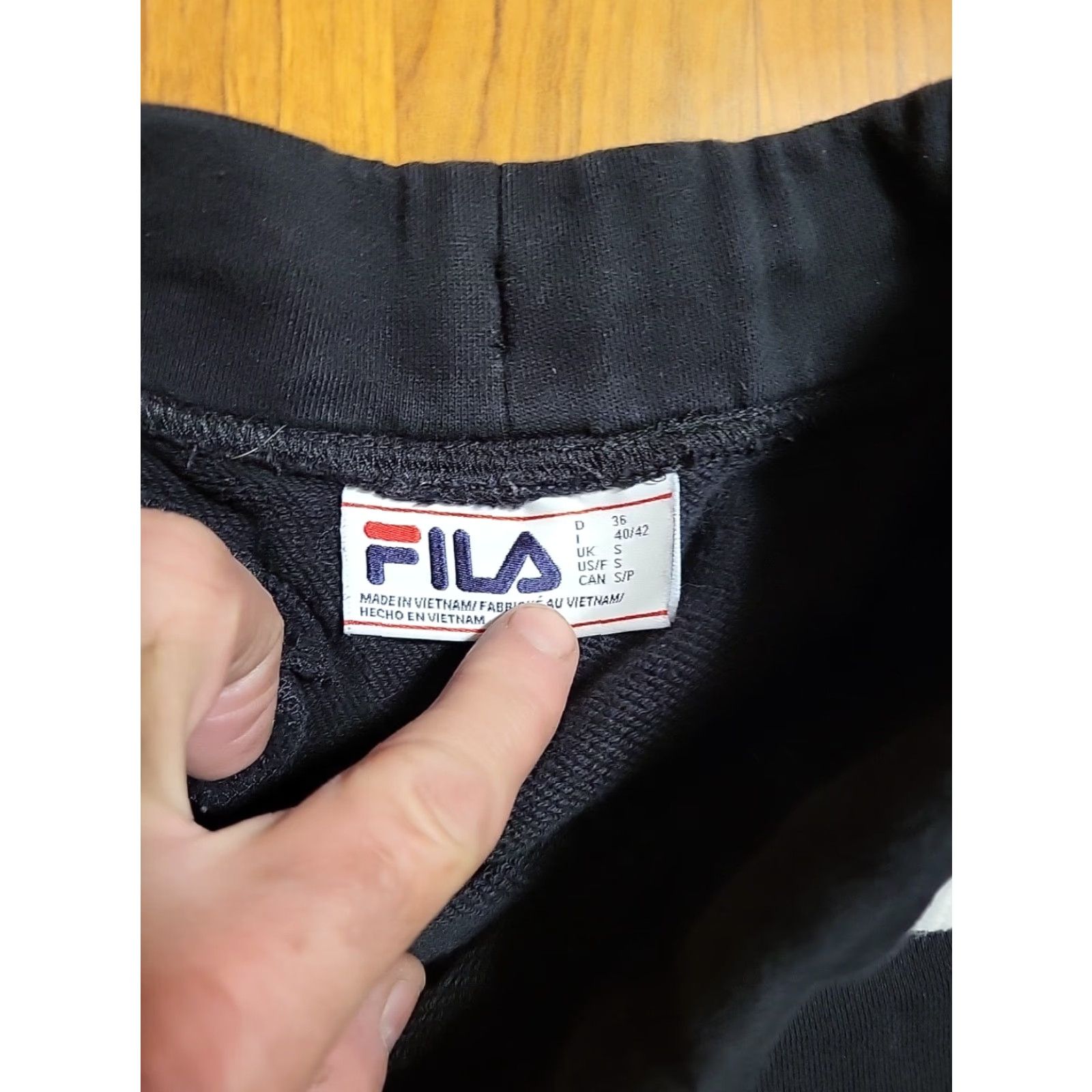 Fila VINTAGE FILA Sweatpants Black Adults Small Waist 26"-30" Inseam 26.5" 90's Likeonew Size 30" / US 8 / IT 44 - 3 Thumbnail