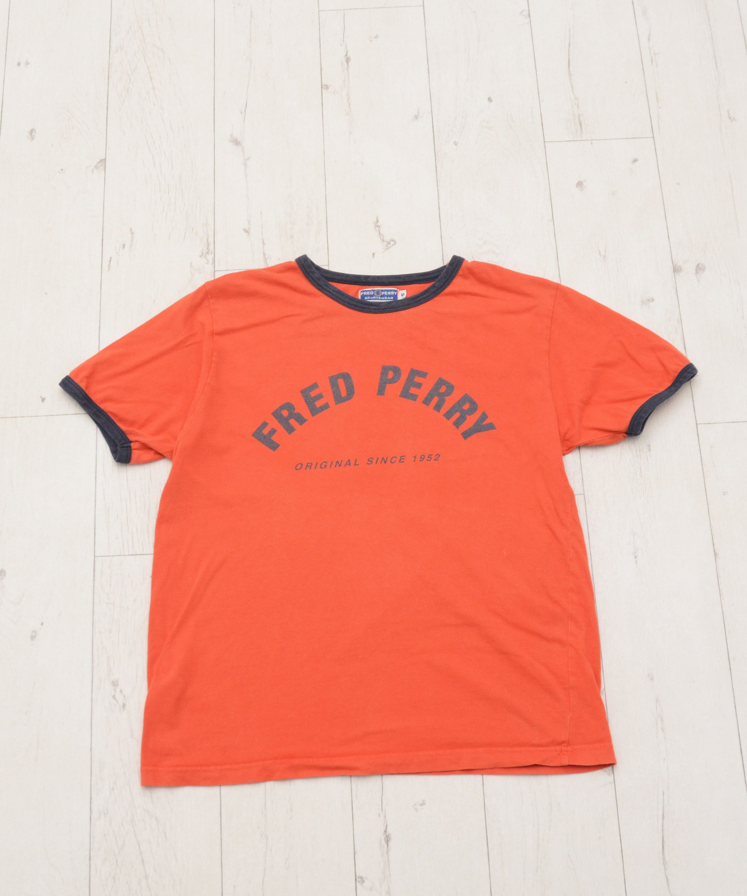Fred Perry Vintage Fred Perry Big Logo T-Shirt Tee Short Sleeve Size US M / EU 48-50 / 2 - 1 Thumbnail