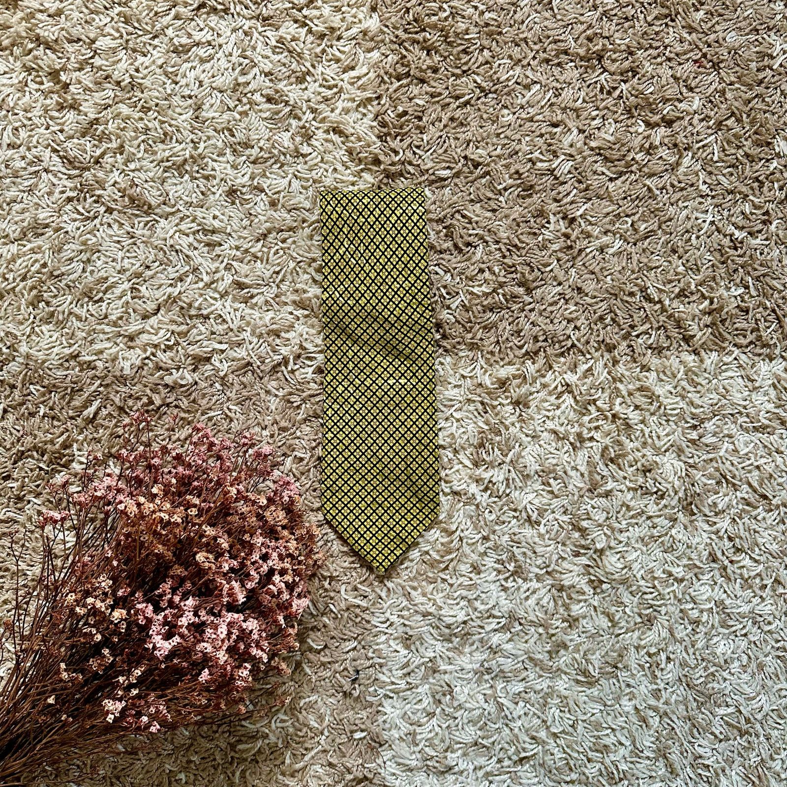 Brioni Geometric Striped Pattern Green Silk Tie Italy