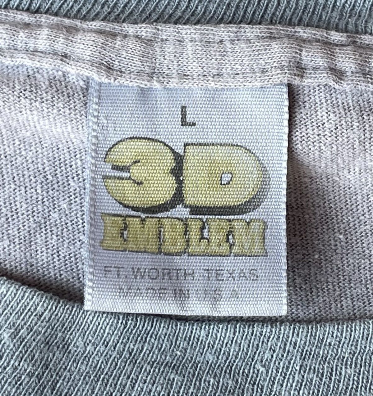 Vintage Vintage Harley Davidson 3D Emblem T-Shirt Eagle 1990 Size US L / EU 52-54 / 3 - 2 Thumbnail
