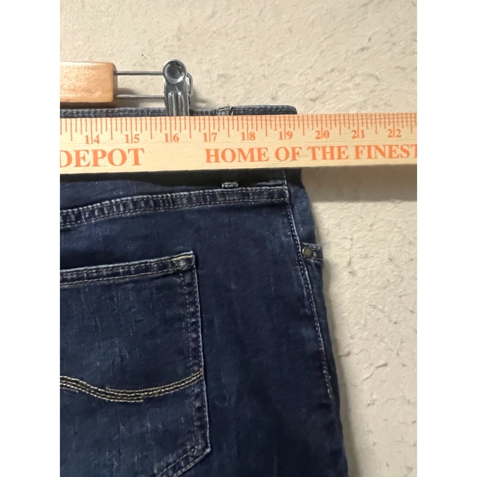 Lee Lee Jeans Capri Jeans Womens 18M Blue Dark Wash Cropped Stretch Denim Plus Size High Rise 21in Inseam Pockets Size 40" / US 18 - 3 Thumbnail