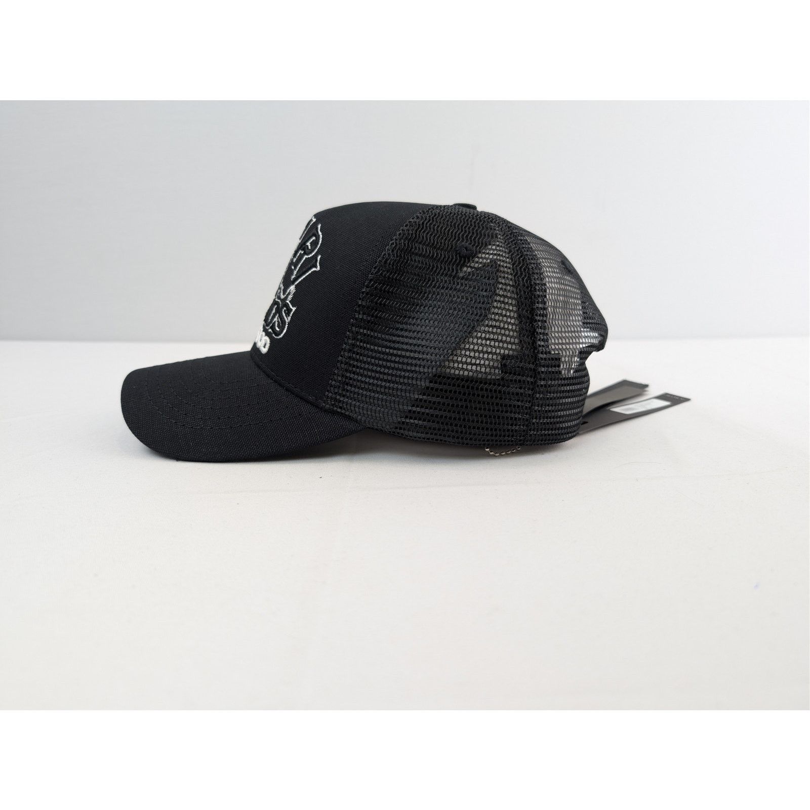 Amiri o1rshd1 Q:2 / Size: OS / Wolf Logo Trucker Cap / Hat Black Size ONE SIZE - 3 Thumbnail