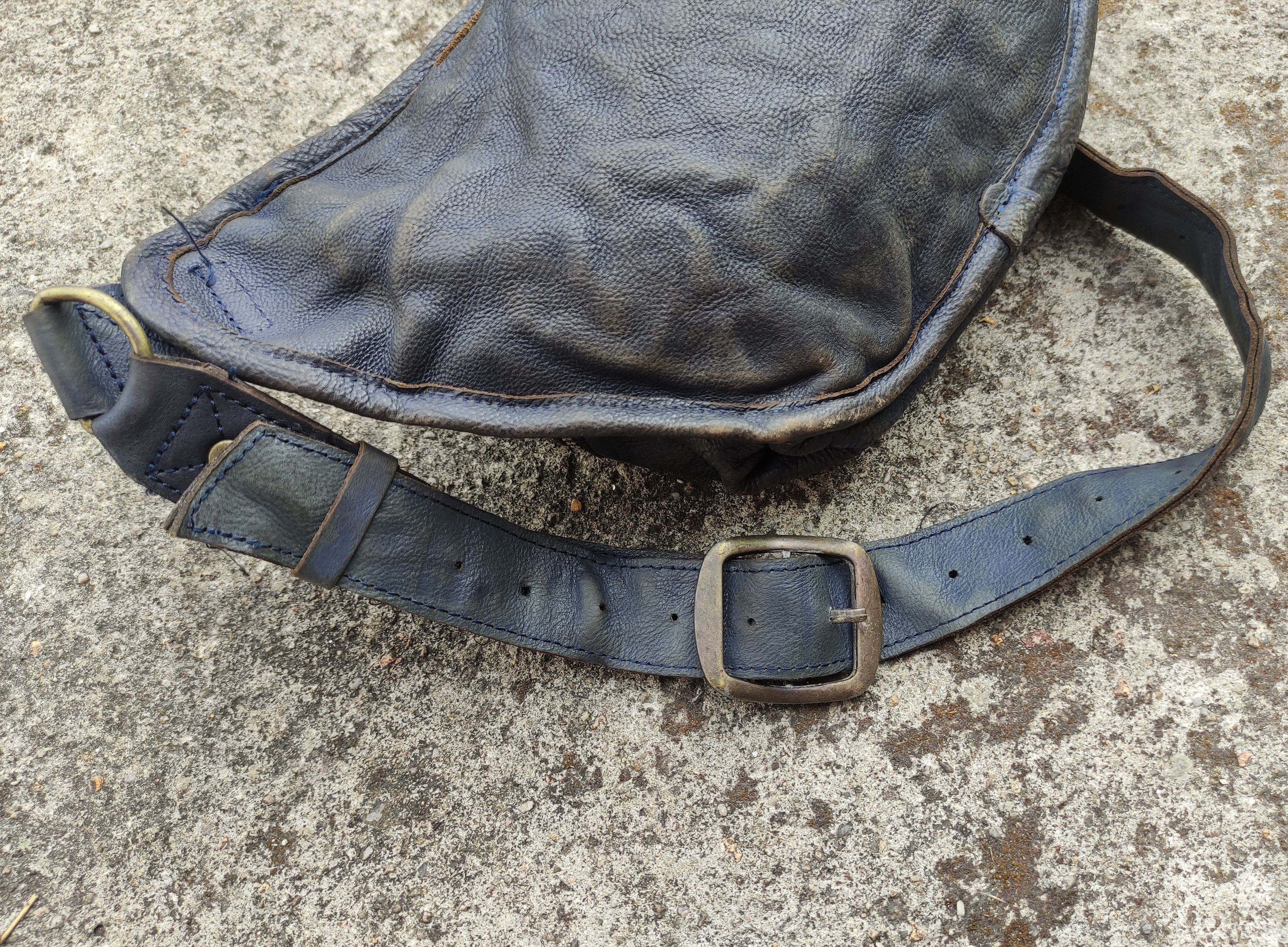 Japanese Brand GREEN LABEL RELAXING VINTAGE LEATHER WAIST BAG Size ONE SIZE - 9 Thumbnail