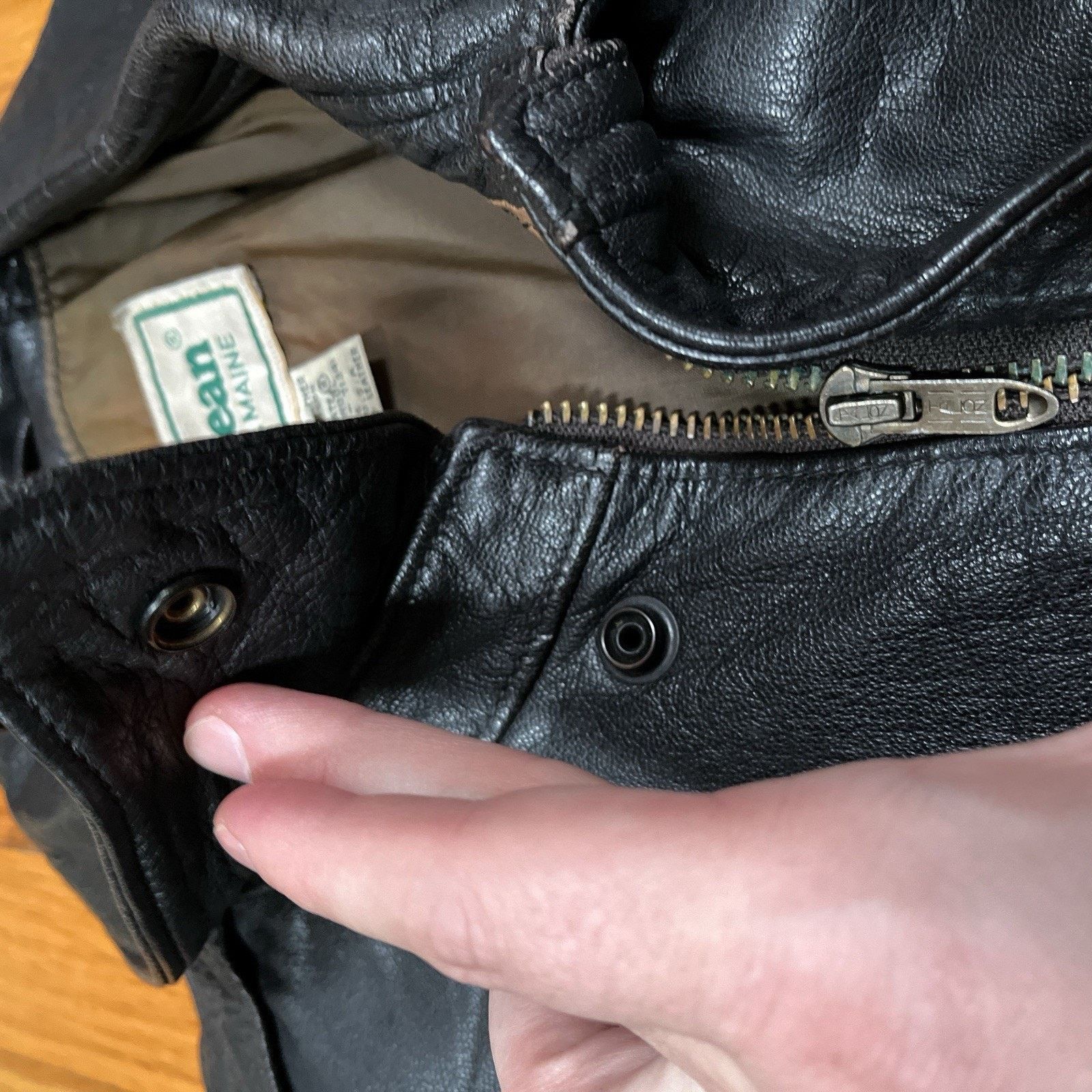 L.L. Bean VTG LL Bean A-2 Flight Bomber Jacket Leather Thinsulate USA Size US L / EU 52-54 / 3 - 12 Thumbnail