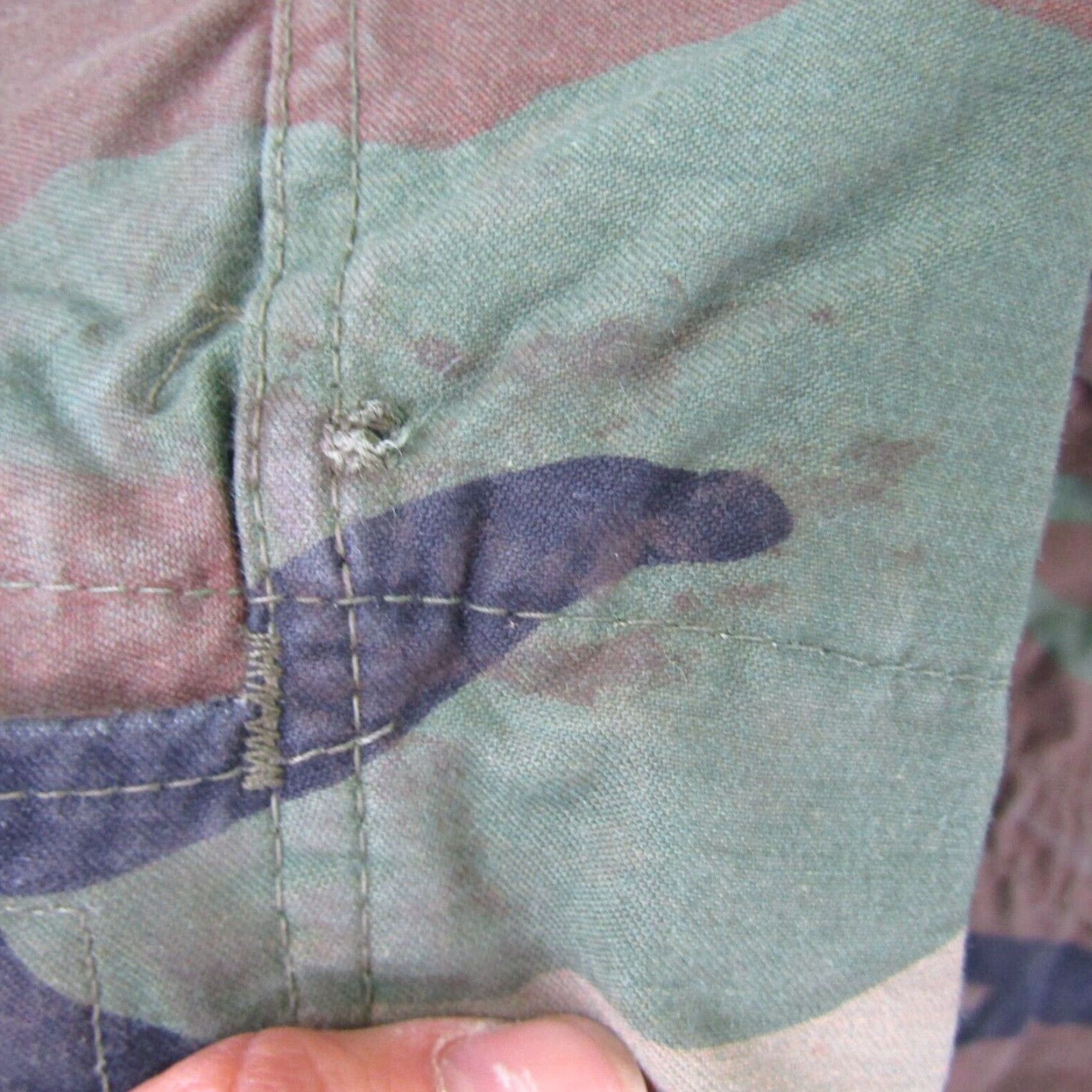 Vintage VINTAGE US Army Jacket Mens Medium Green Camo Cold Weather Field Coat 80s 1985 Size US M / EU 48-50 / 2 - 5 Thumbnail