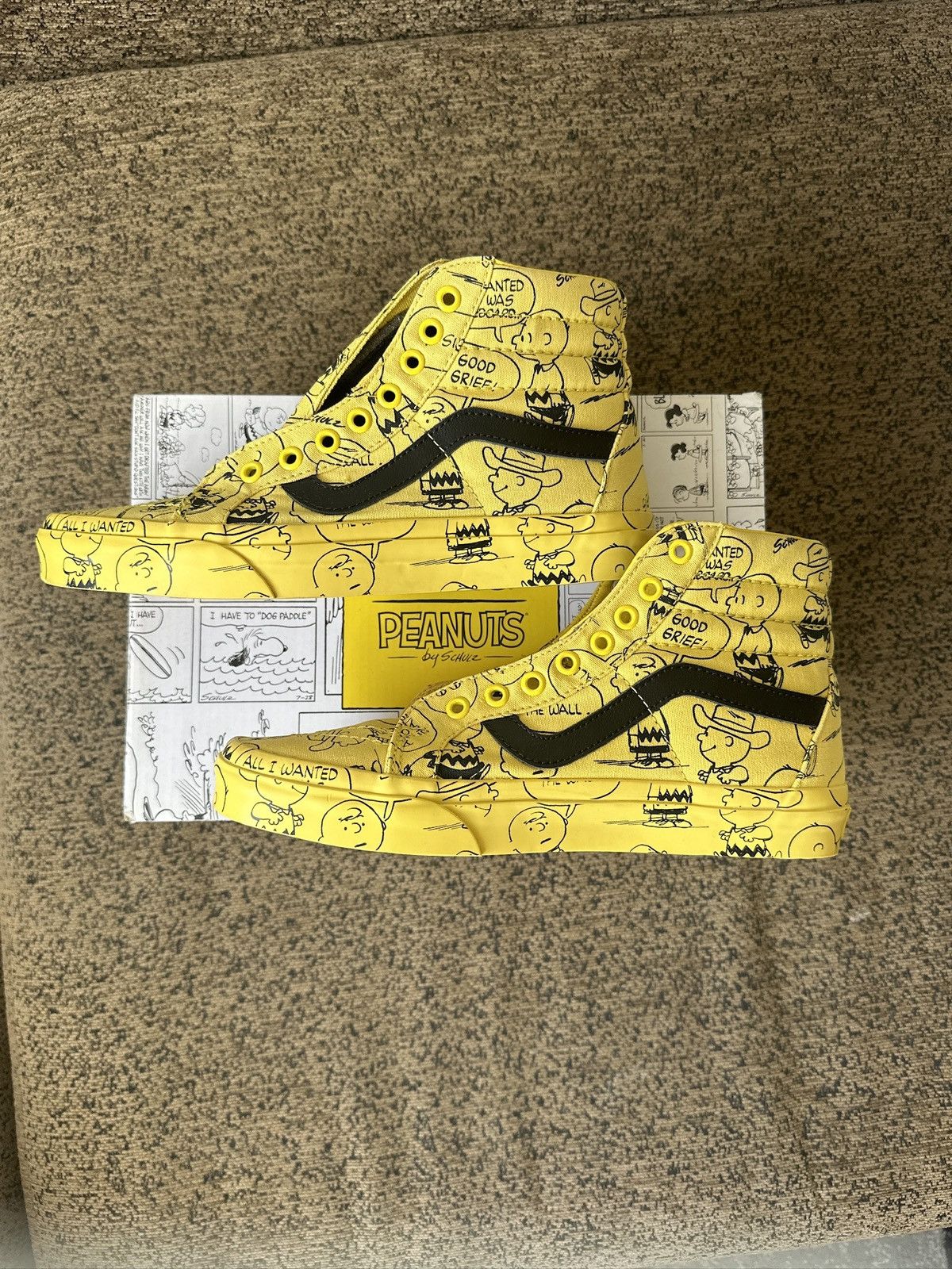 Peanuts × Vans Vans Sk8-Hi Peanuts Charlie Brown Size US 7.5 / EU 40-41 - 1 Thumbnail