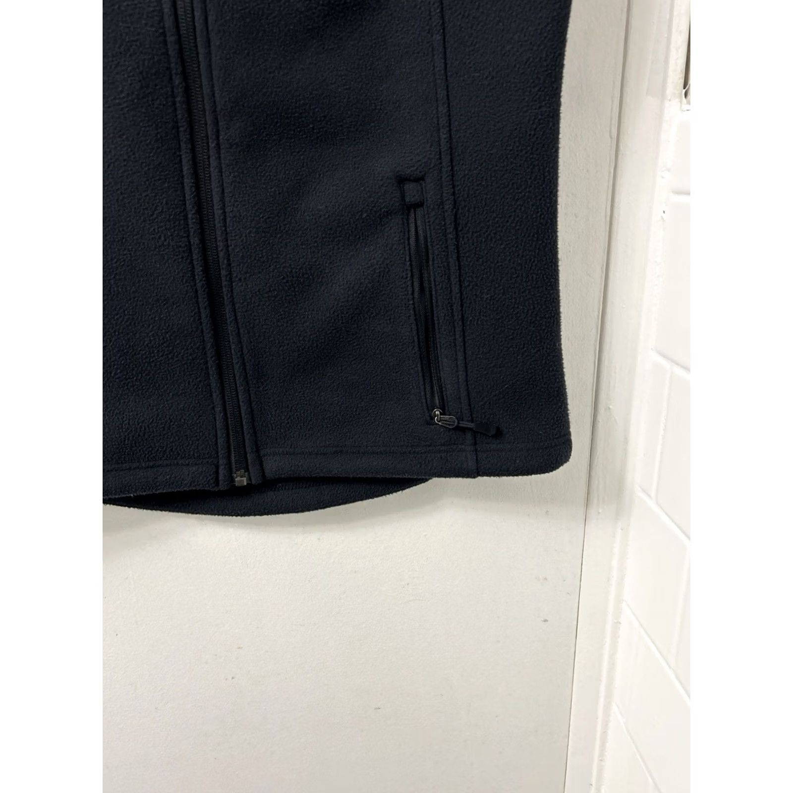 Lands' End Lands' End Outfitters Fleece Vest Womens Small Black Full Zip Avidia Bank Logo Embroidered Vest Size S / US 4 / IT 40 - 5 Thumbnail