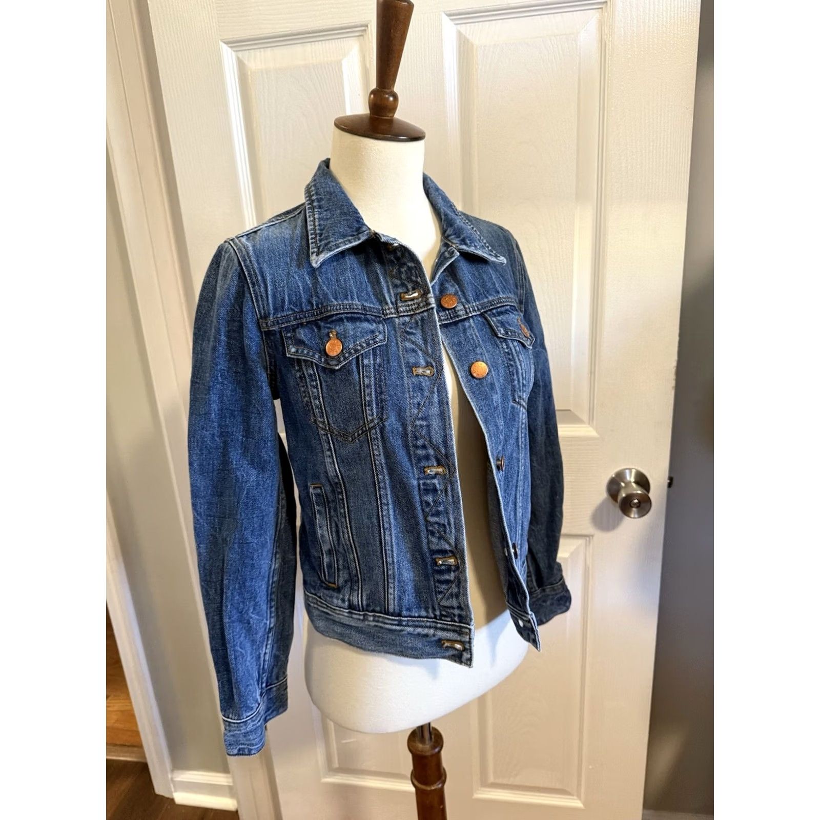 J.Crew VINTAGE J.CREW Distressed Jean Jacket XS Women Medium Wash NWOT Size 26" / US 2 / IT 38 - 3 Thumbnail
