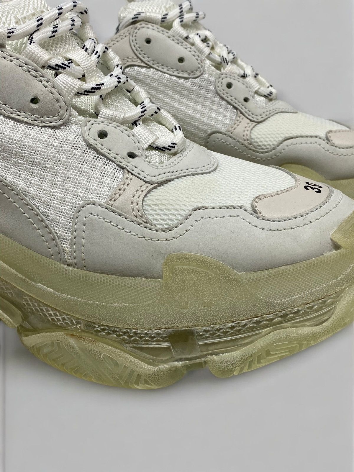 Balenciaga Balenciaga Triple S White Sneakers Size US 6 / EU 39 - 7 Thumbnail