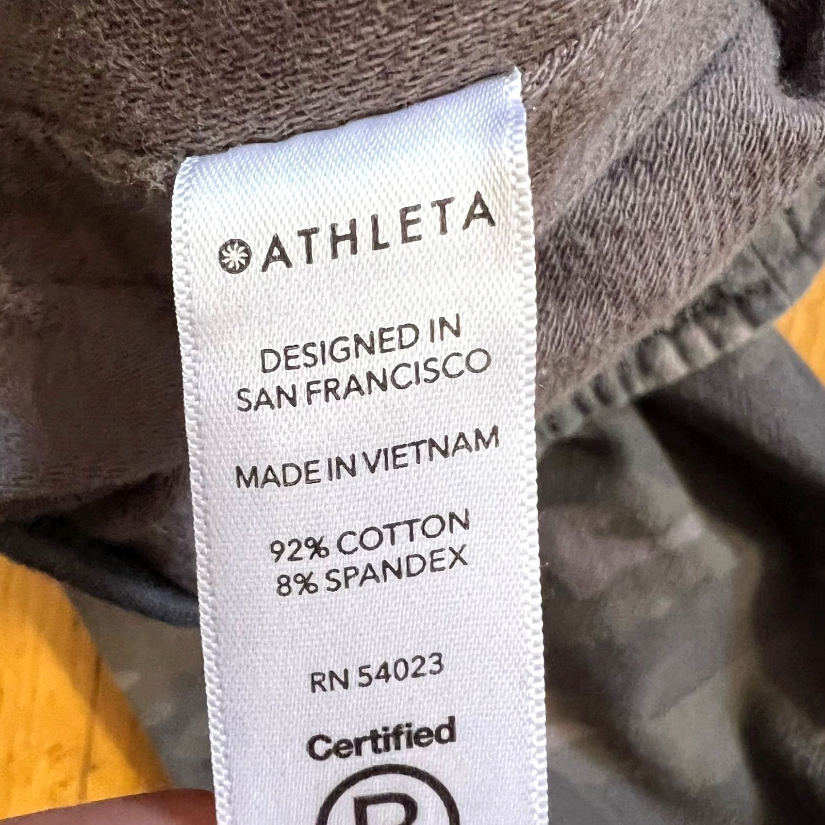 Athleta Athleta Pants Womens 4 Green Camo Jogger Sweatpants Size 27" / US 4 / IT 40 - 6 Thumbnail