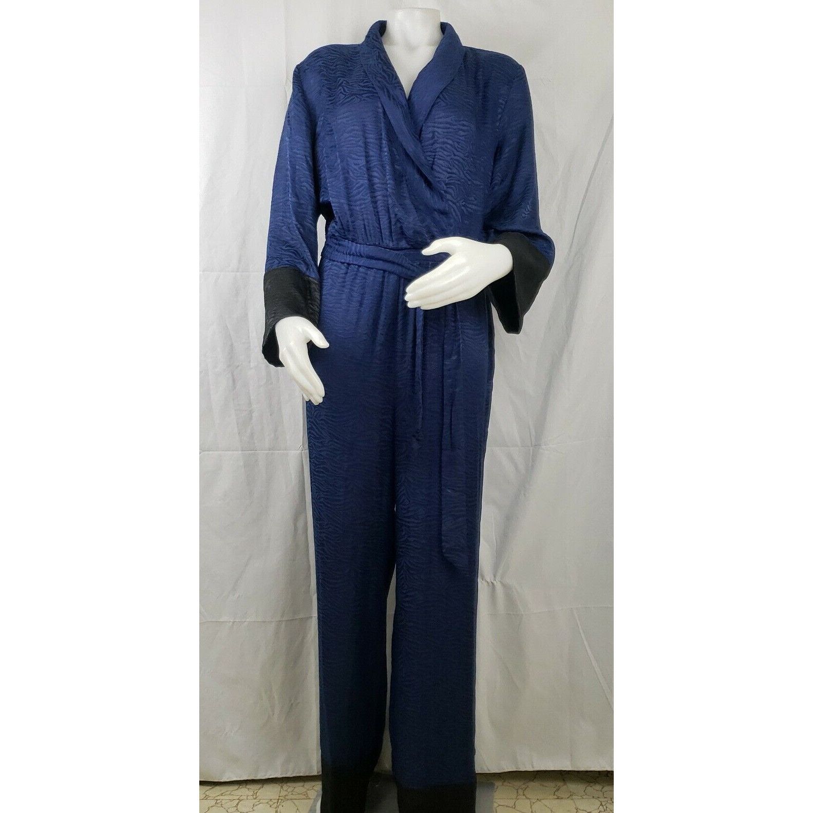Victoria's Secret Victorias Secret Jumpsuit M Blue Satin Long Sleeve Zebra Lou Size 28" / US 6 / IT 42 - 1 Thumbnail
