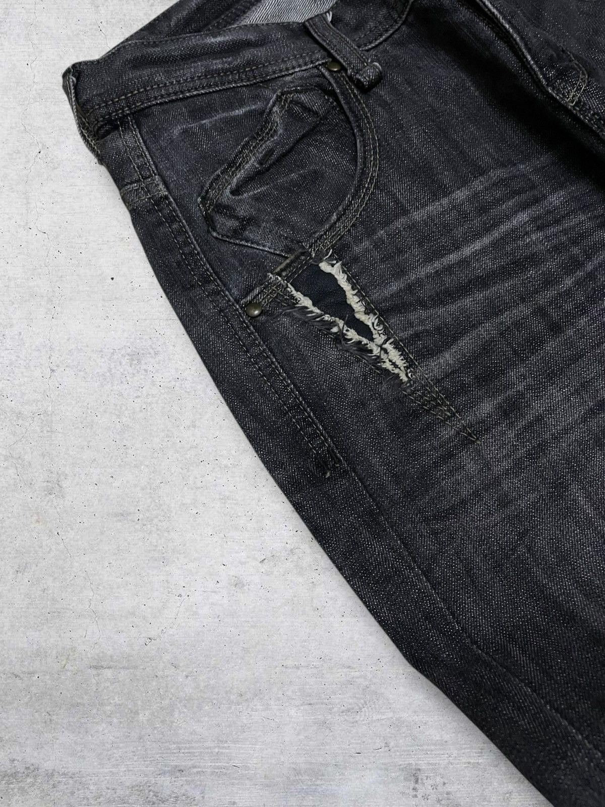 semanticdesign VINTAGE RATTLE TRAP OG JAPAN DESIGNER RIPPED ROCKSTAR DENIM Size US 29 - 10 Thumbnail