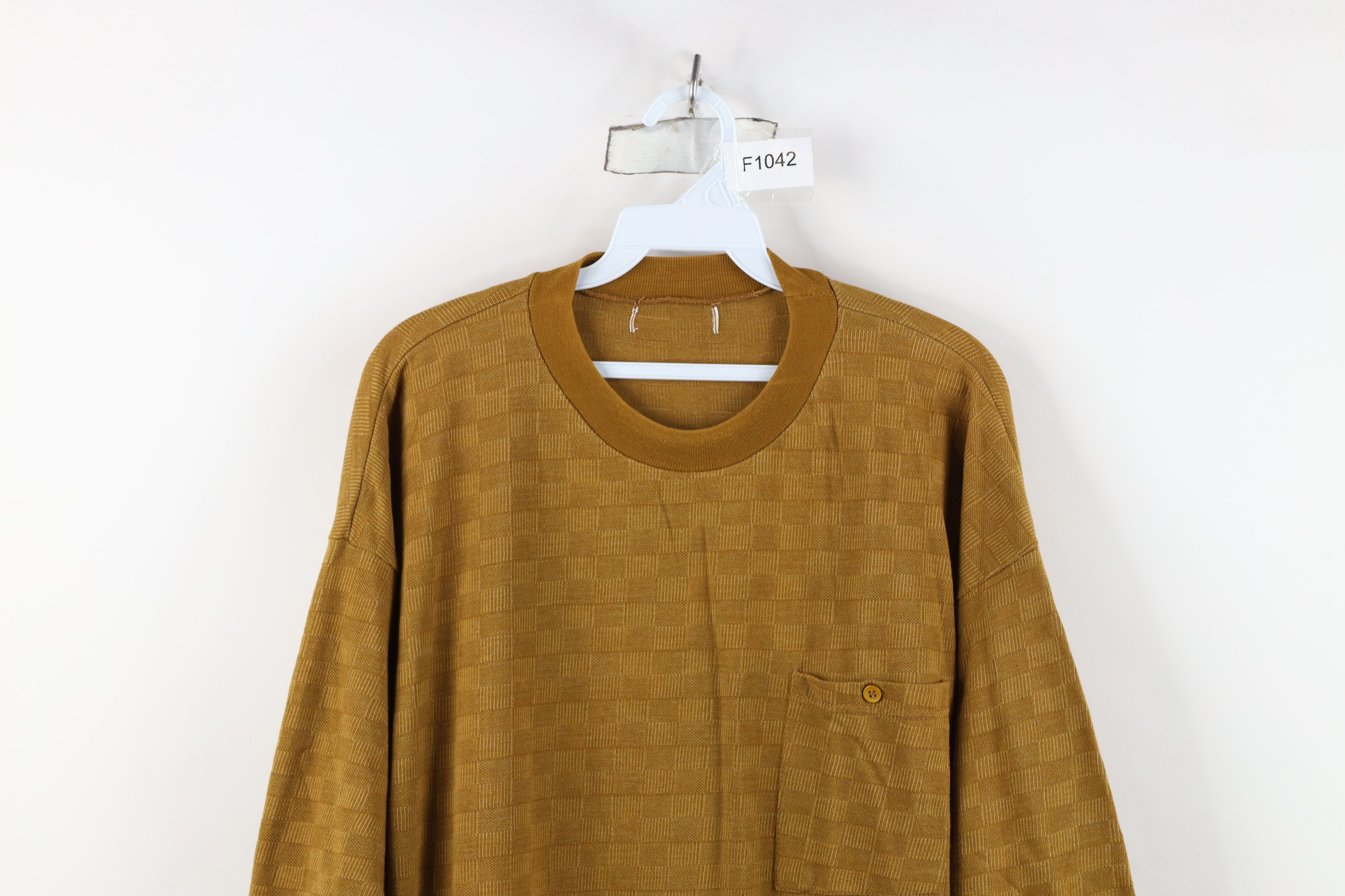 Vintage Vintage 90s Streetwear Checkered Knit Pocket T-Shirt Gold Size US XXL / EU 58 / 5 - 2 Thumbnail