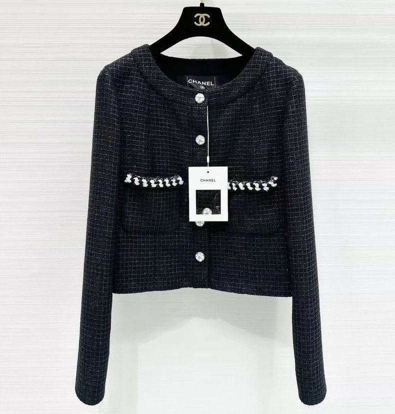Chanel Chanel 24P black plaid tweed short jacket Size XS / US 0-2 / IT 36-38 - 1 Thumbnail