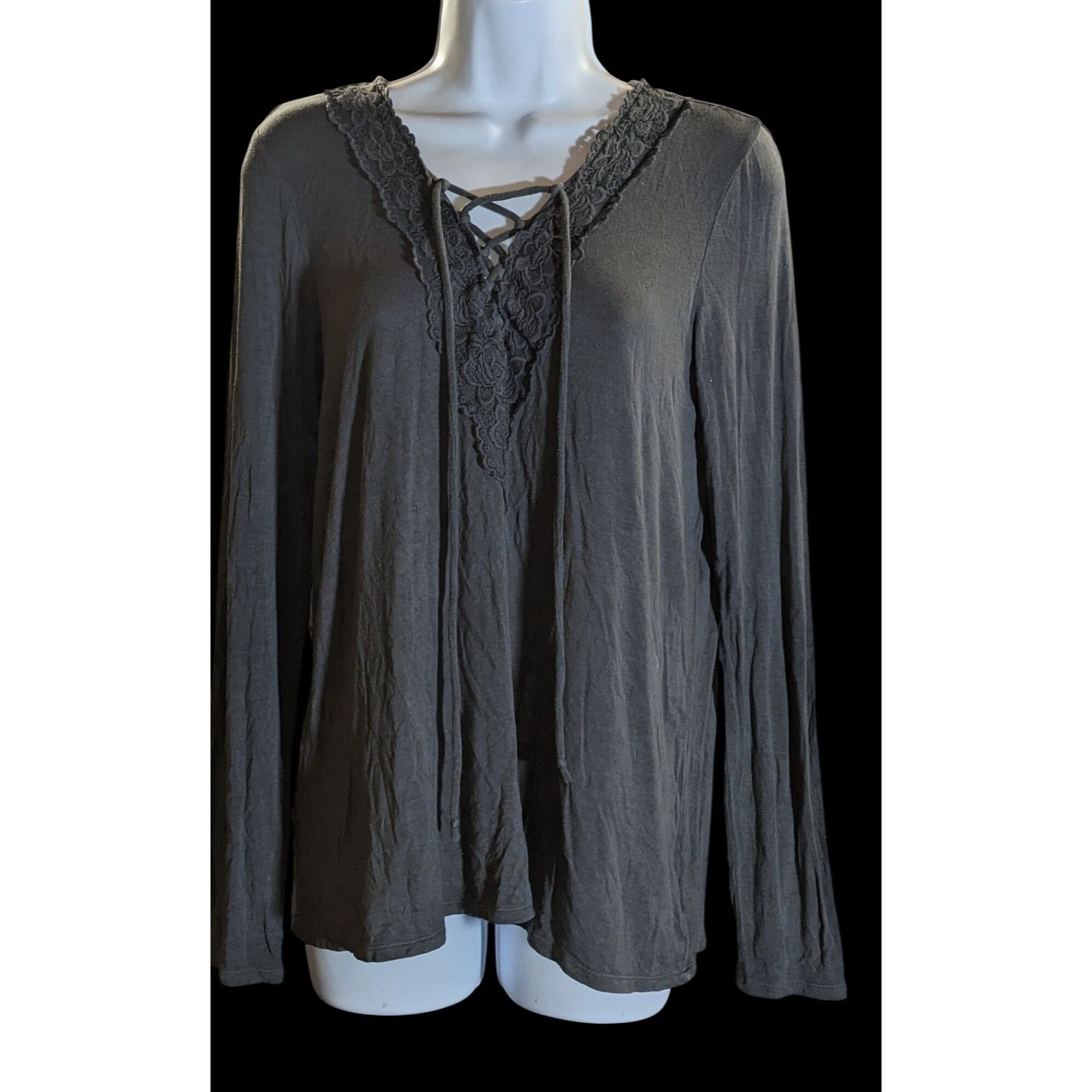 American Eagle Outfitters American Eagle Soft & Sexy Lace Up Top Grey Long Sleeve Medi Size M / US 6-8 / IT 42-44 - 1 Thumbnail