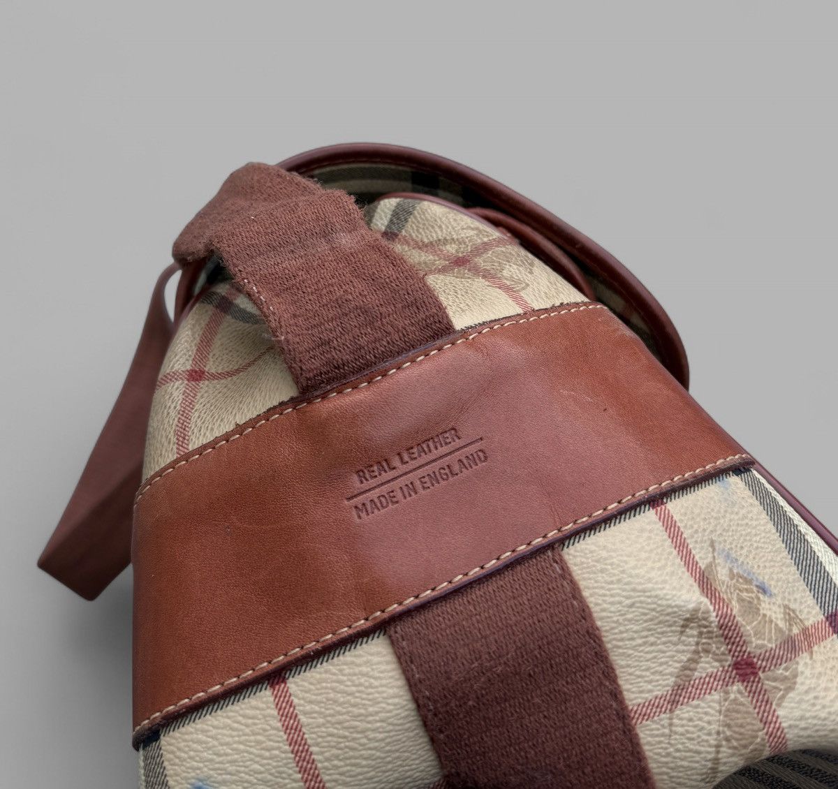 Burberry 80's BURBERRY NOVA CHECK Cargo Pockets Messenger Bag Size ONE SIZE - 15 Thumbnail