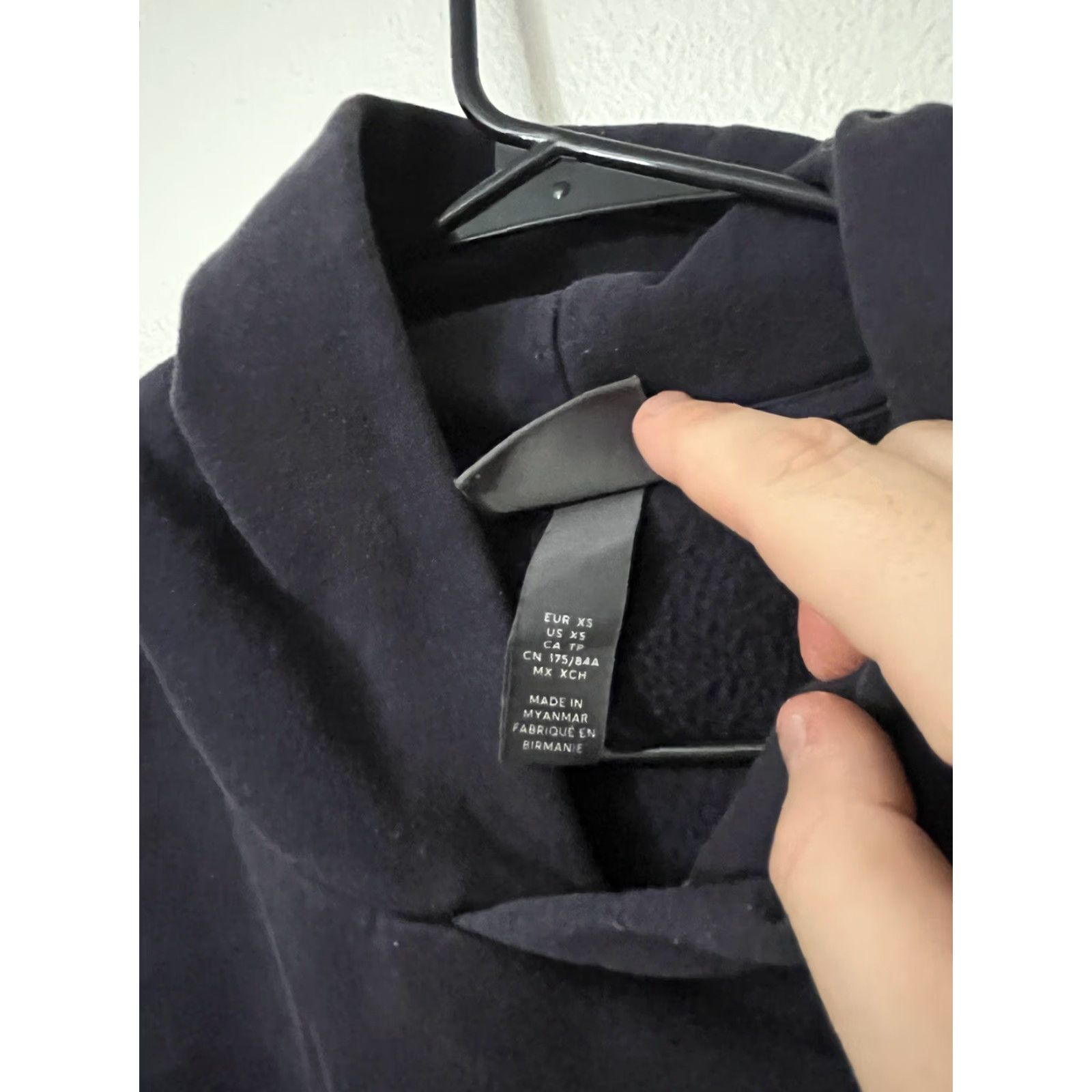 H&M H&M Hoodie Pullover Men Size M Maroon Regular Fit Size US M / EU 48-50 / 2 - 5 Thumbnail