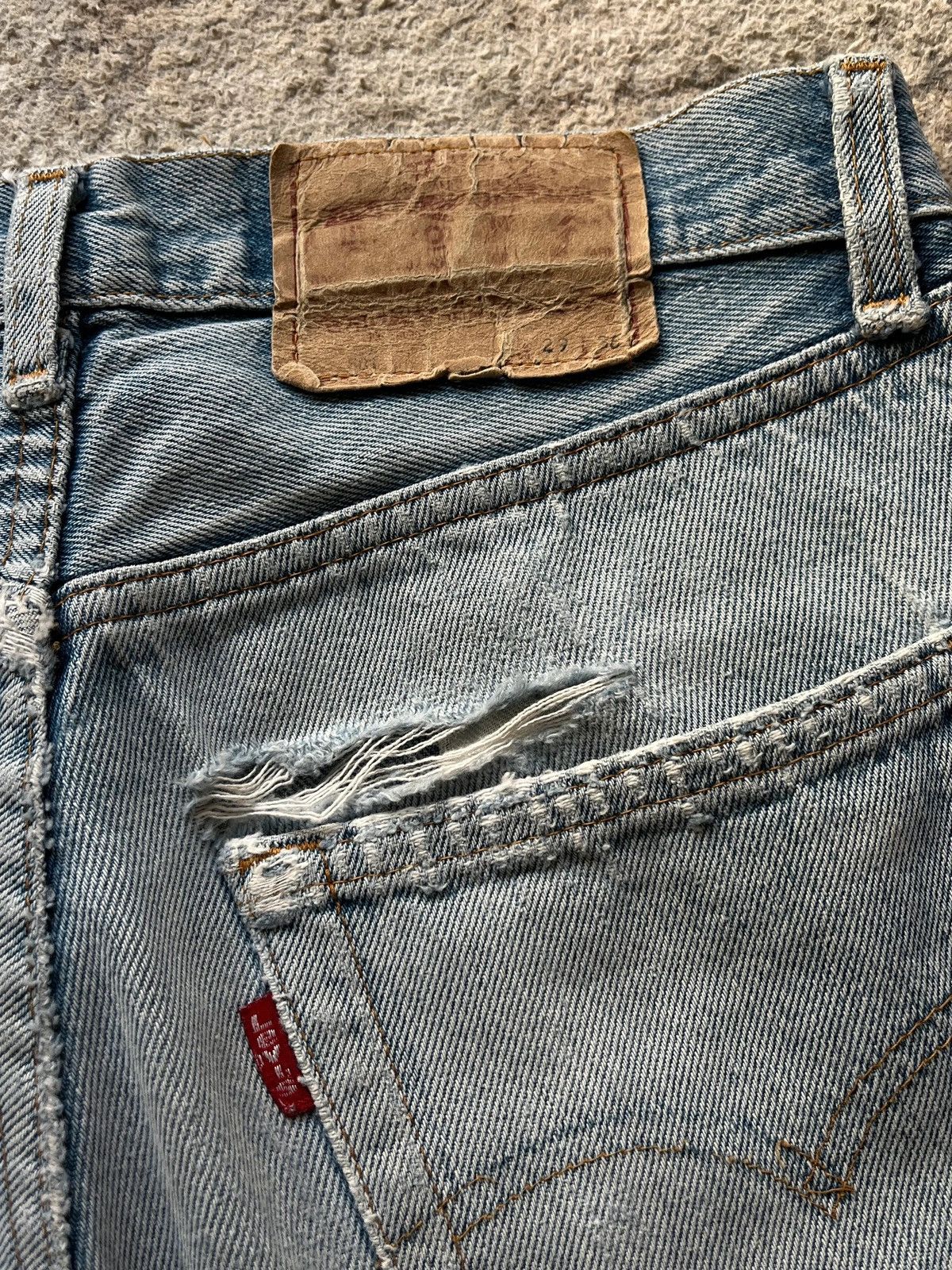Levi's Levi’s Made In France Jeans Sz W29 L36 Distressed Jeans Size 29" - 13 Thumbnail