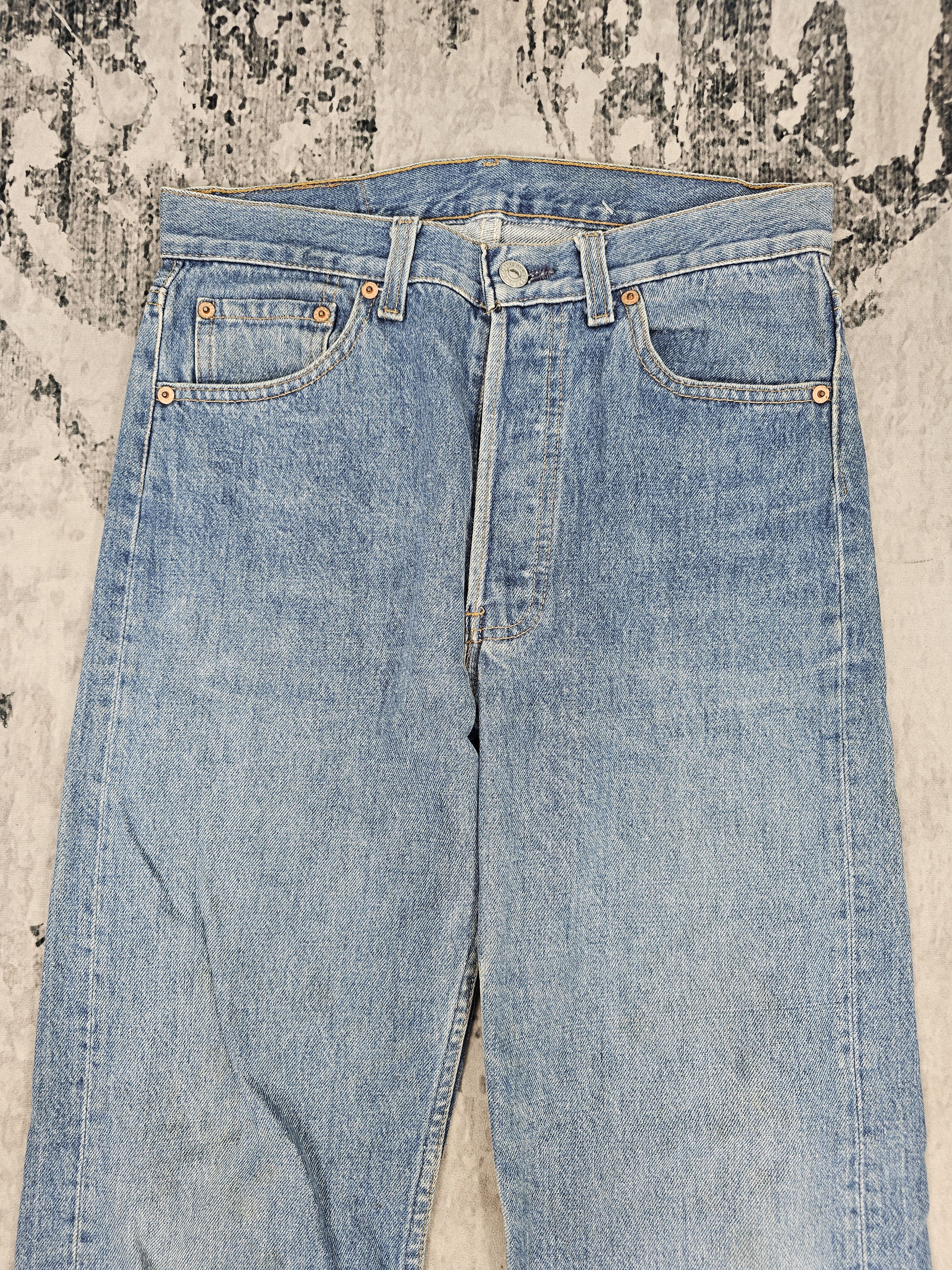 Levi's Vintage LEVIS 501 Faded Bleach Design Blue Jeans L0453 Size US 29 - 9 Thumbnail