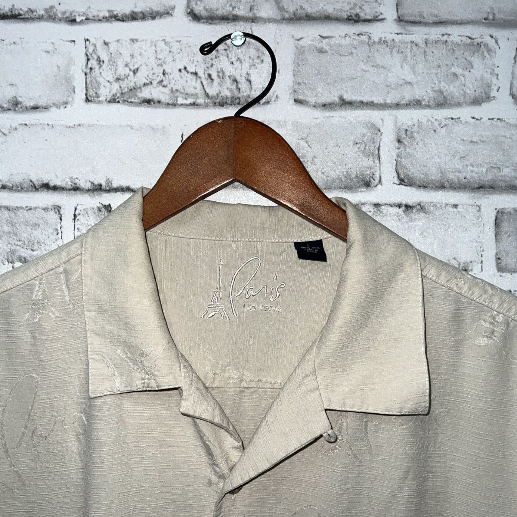 Vintage VINTAGE Paris Las Vegas Silk Button-Up Shirt Men L Beige Casual 90s Size US L / EU 52-54 / 3 - 2 Thumbnail