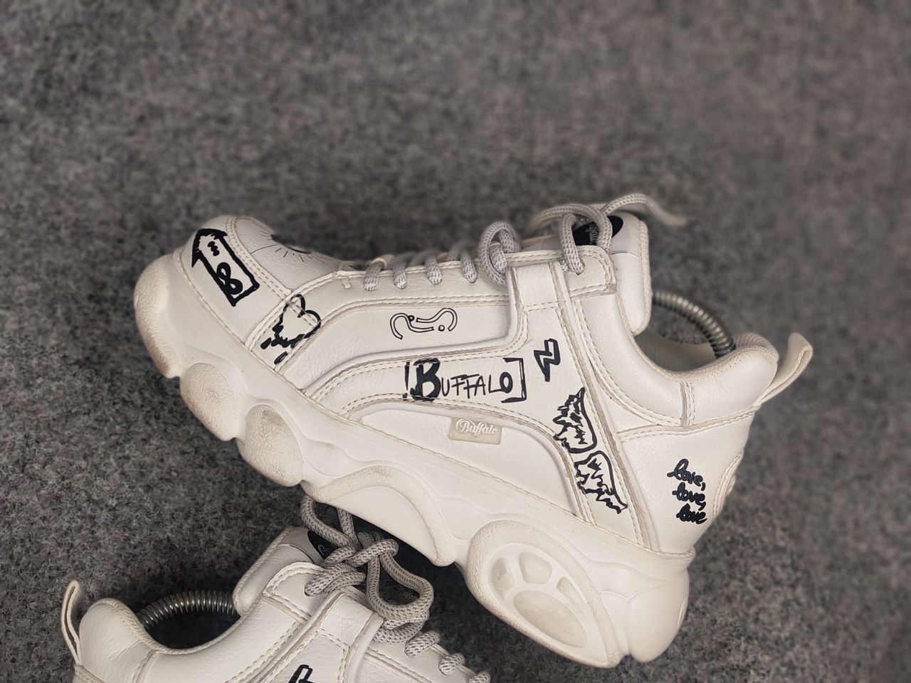 Buffalo London Buffalo Superge Cld Corin Oversized Paint Logo Sneakers Size US 6.5 / IT 36.5 - 5 Thumbnail