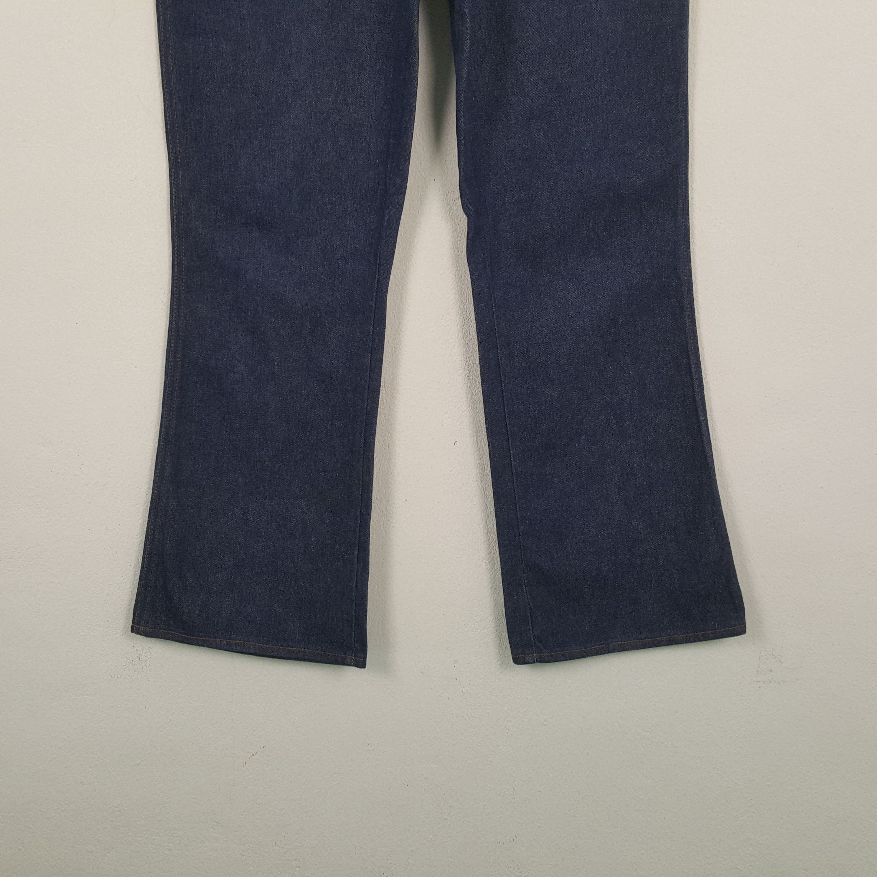 Wrangler Wrangler Fashion Bootcut Style Made in USA Jeans RR18 Size US 35 - 3 Thumbnail