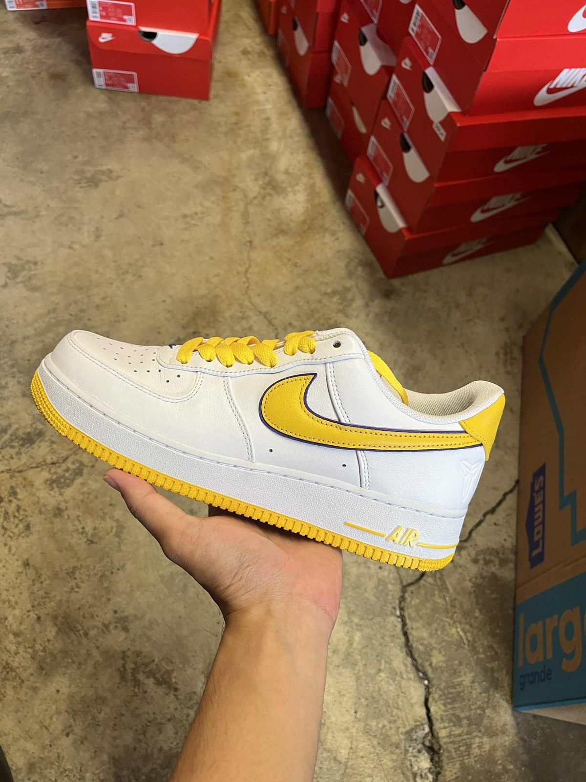 Nike Nike Kobe Air Force 1 Low Home White Size US 10 / EU 43 - 8 Thumbnail