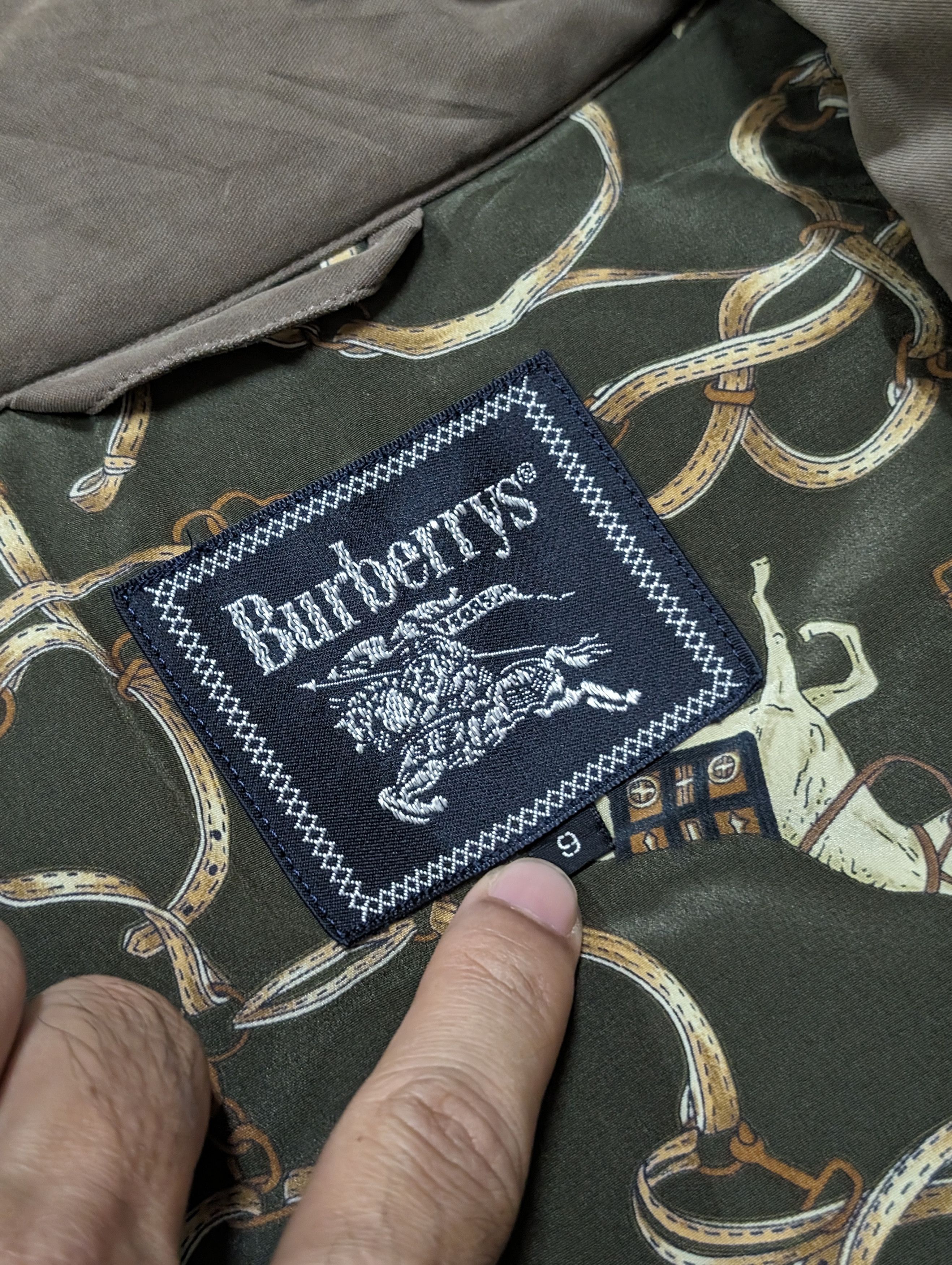Burberry Vintage Burberrys Puffer Padded Jacket Button Ups Baroque Size L / US 10 / IT 46 - 12 Thumbnail