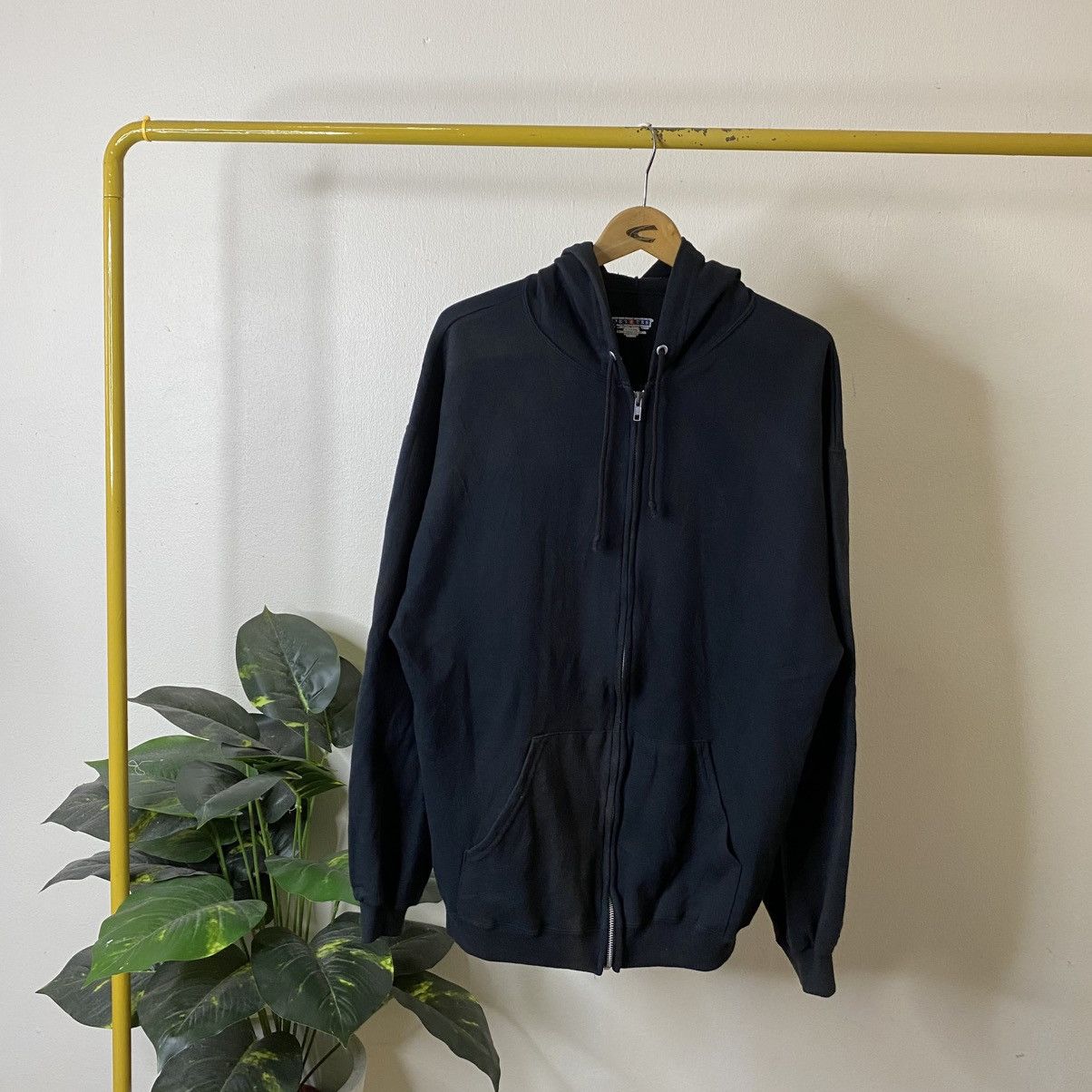 Jerzees Vintage Jerzees Black Blank Zip Up Hoodie Travis Style Size US XL / EU 56 / 4 - 1 Thumbnail