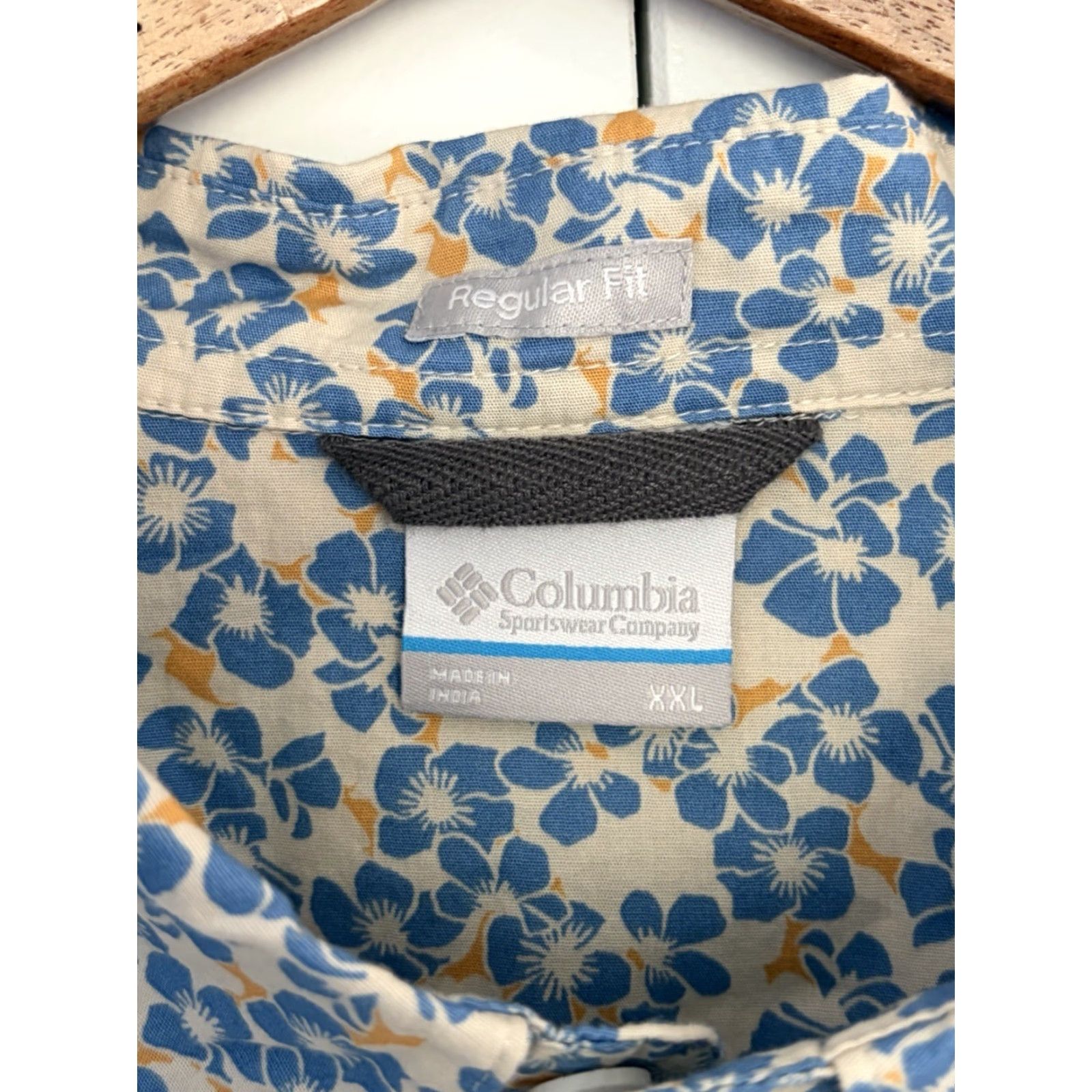 Vintage Columbia Mens Regular Fit Floral Short Sleeve Button-Down Shirt Blue 2XL Size US XXL / EU 58 / 5 - 6 Thumbnail