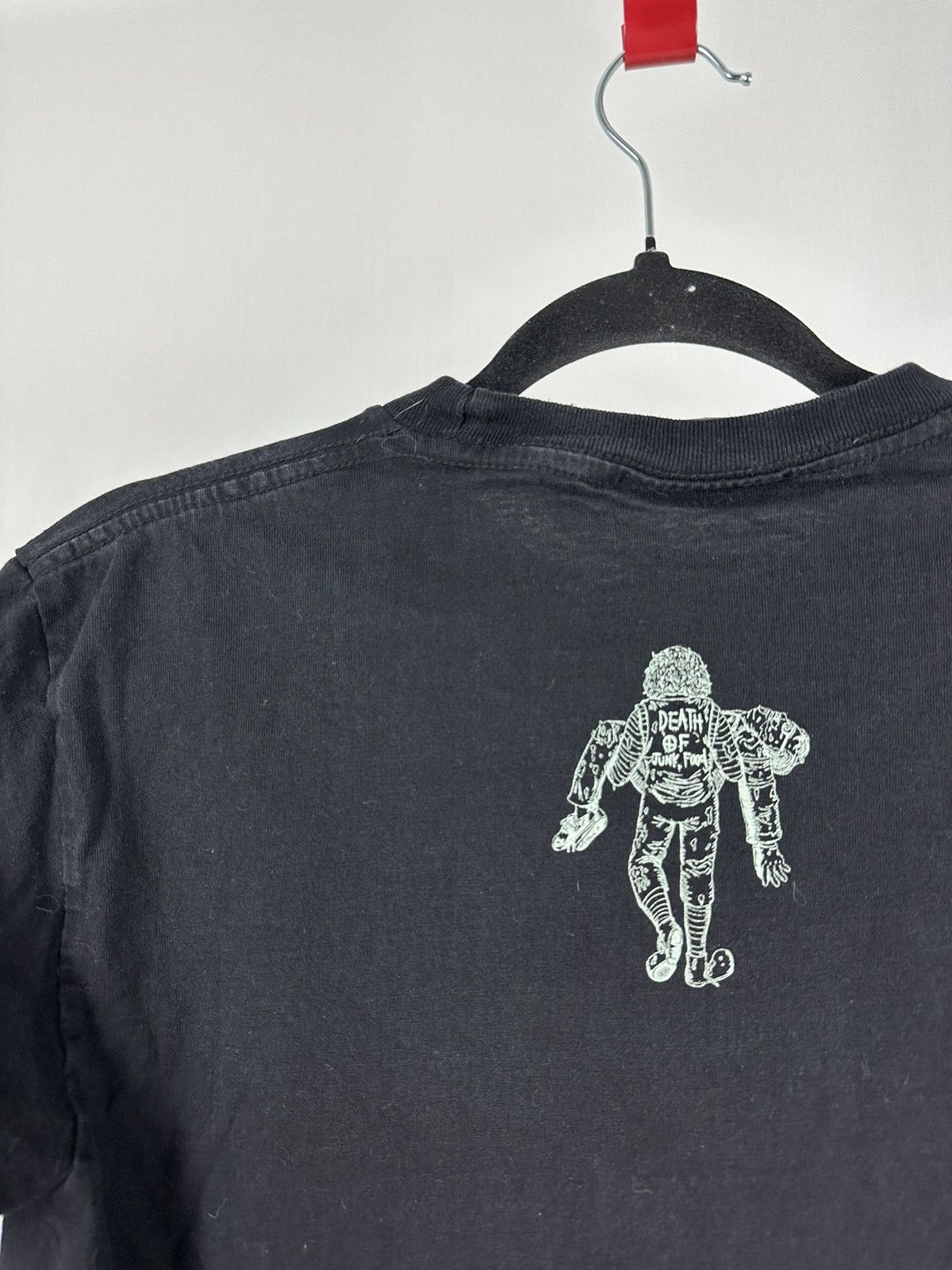 Vintage VINTAGE DEATH OF JUNK FOOD MCDONALDS VS KFC GRAPHIC TEE RARE Size US S / EU 44-46 / 1 - 10 Thumbnail
