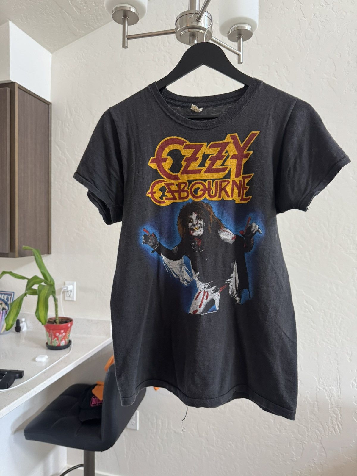 Vintage 1981 OZZY OZBOURNE TEE Size US S / EU 44-46 / 1 - 1 Thumbnail