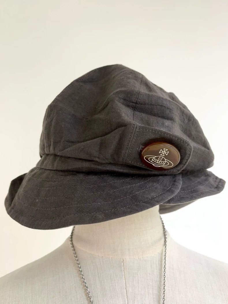 Vivienne Westwood Vivienne Westwood Old grayish-brown newsboy hat Size ONE SIZE - 1 Thumbnail