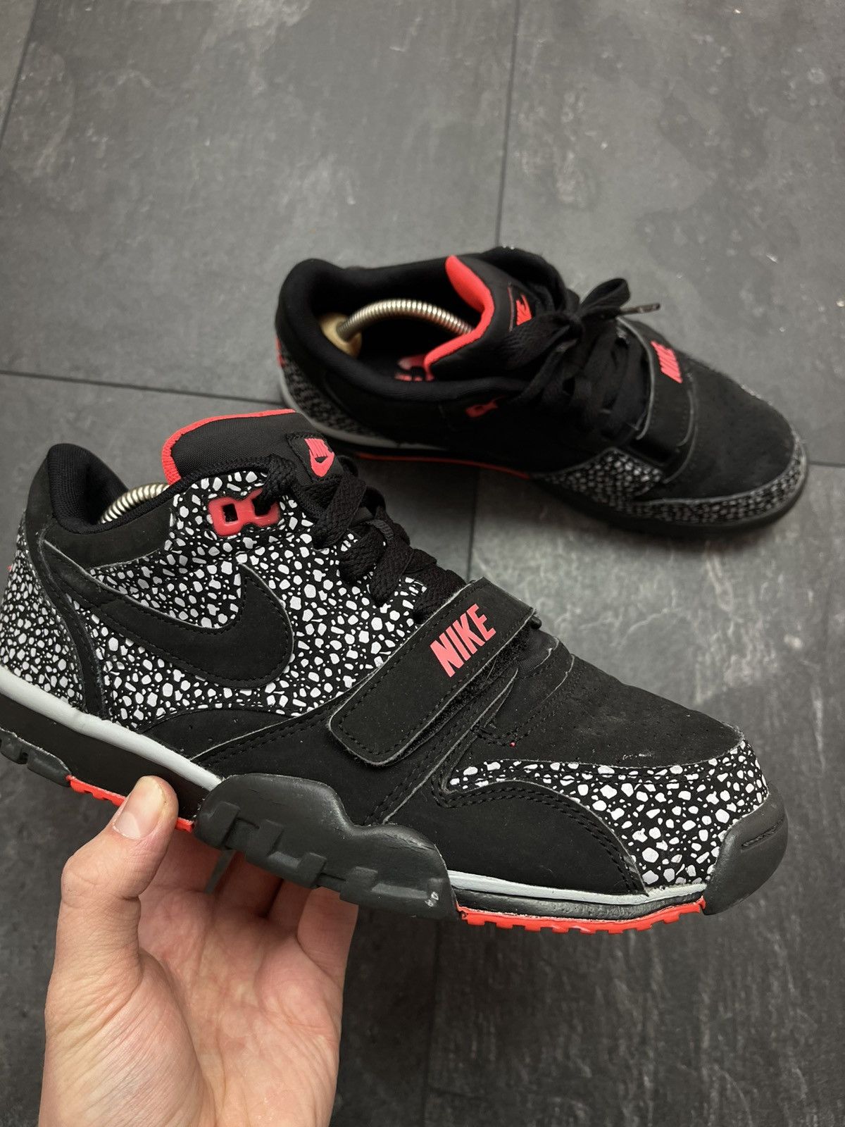 Nike × Streetwear × Vintage Nike Air Trainer 1 Low ST Black Safari Laser Crimson Size US 7 / EU 40 - 3 Thumbnail