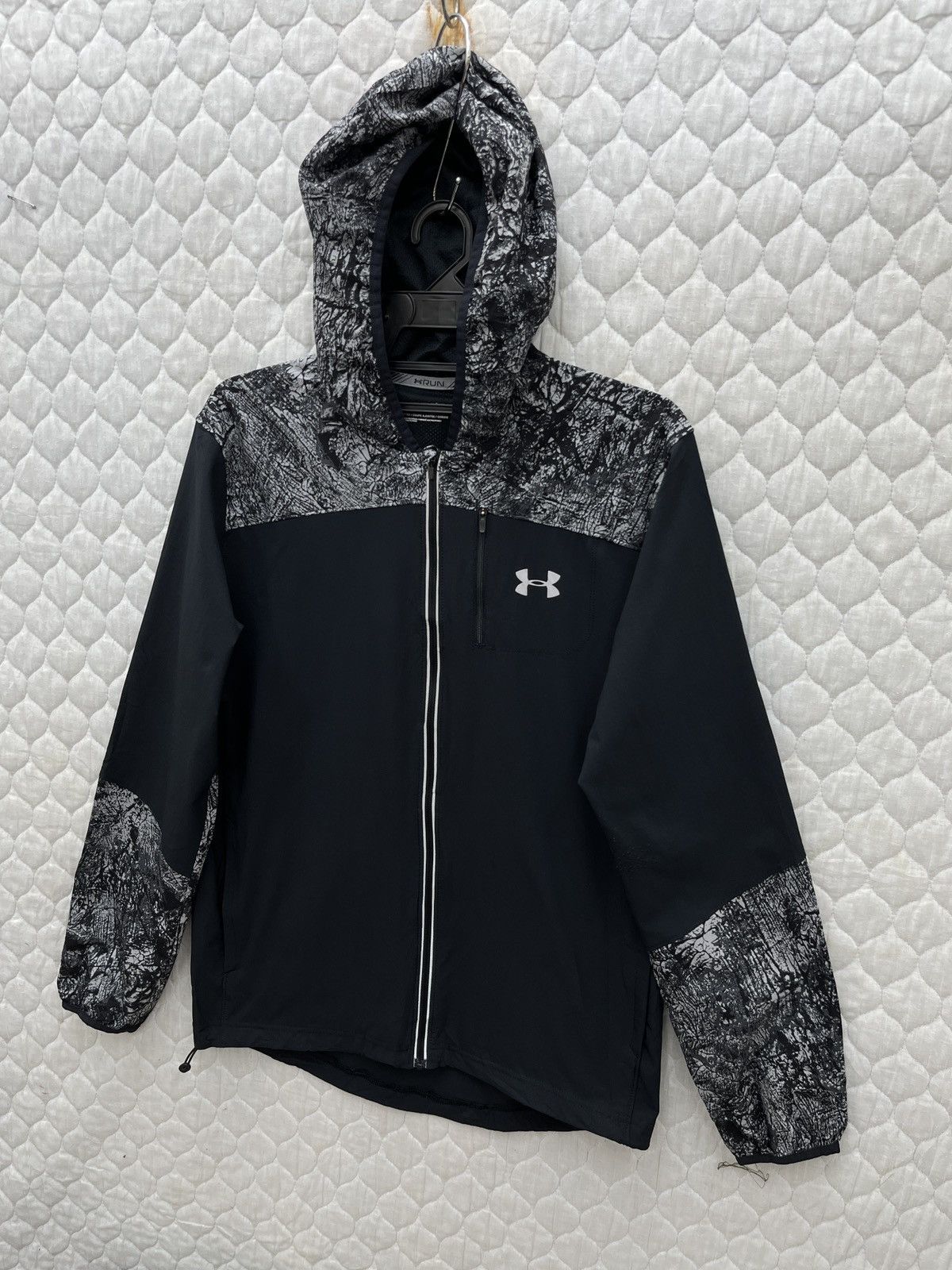 Under Armour 🔥🔥🔥STEALS UNDER ARMOUR HOODIE LIGHT JACKET Size M / US 6-8 / IT 42-44 - 2 Thumbnail