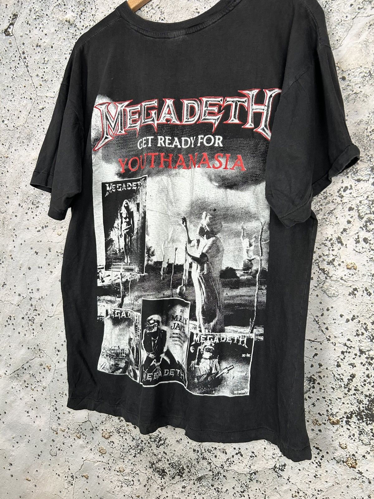 Band Tees Vintage Megadeth Get Ready For Youthanasia Rock Band Tee 90s Size US L / EU 52-54 / 3 - 6 Thumbnail