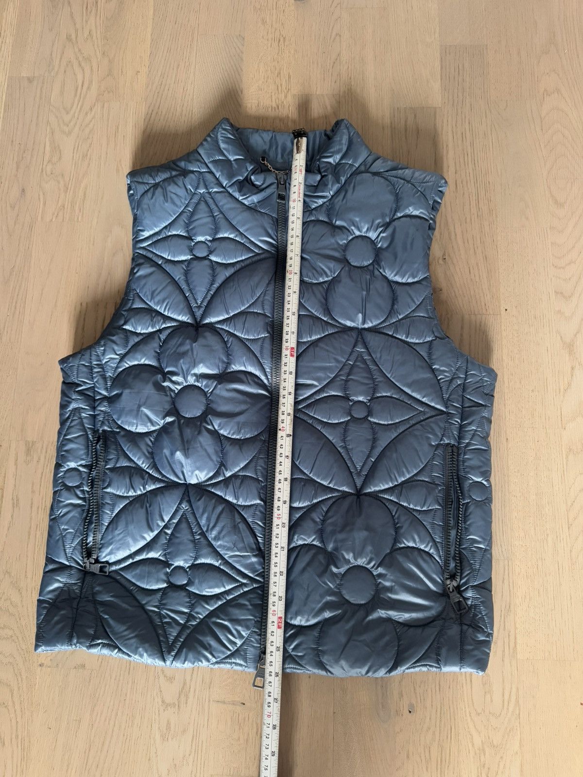 Louis Vuitton LOUIS VUITTON jacket gilet mongram flower study all photos Size US M / EU 48-50 / 2 - 5 Thumbnail