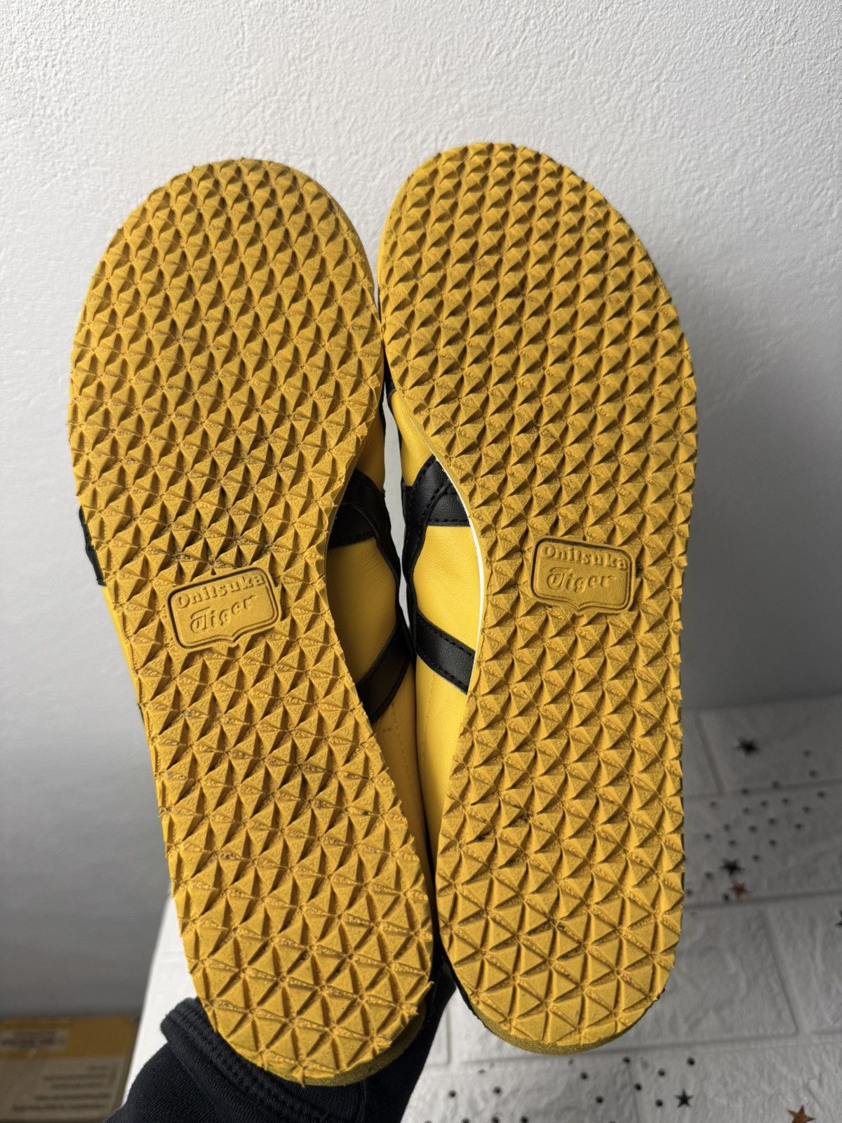 Onitsuka Tiger ONITSUKA TIGER MEXICO 66 YELLOW US9 UK8 EUR42.5 Casual Size US 9 / EU 42 - 14 Thumbnail