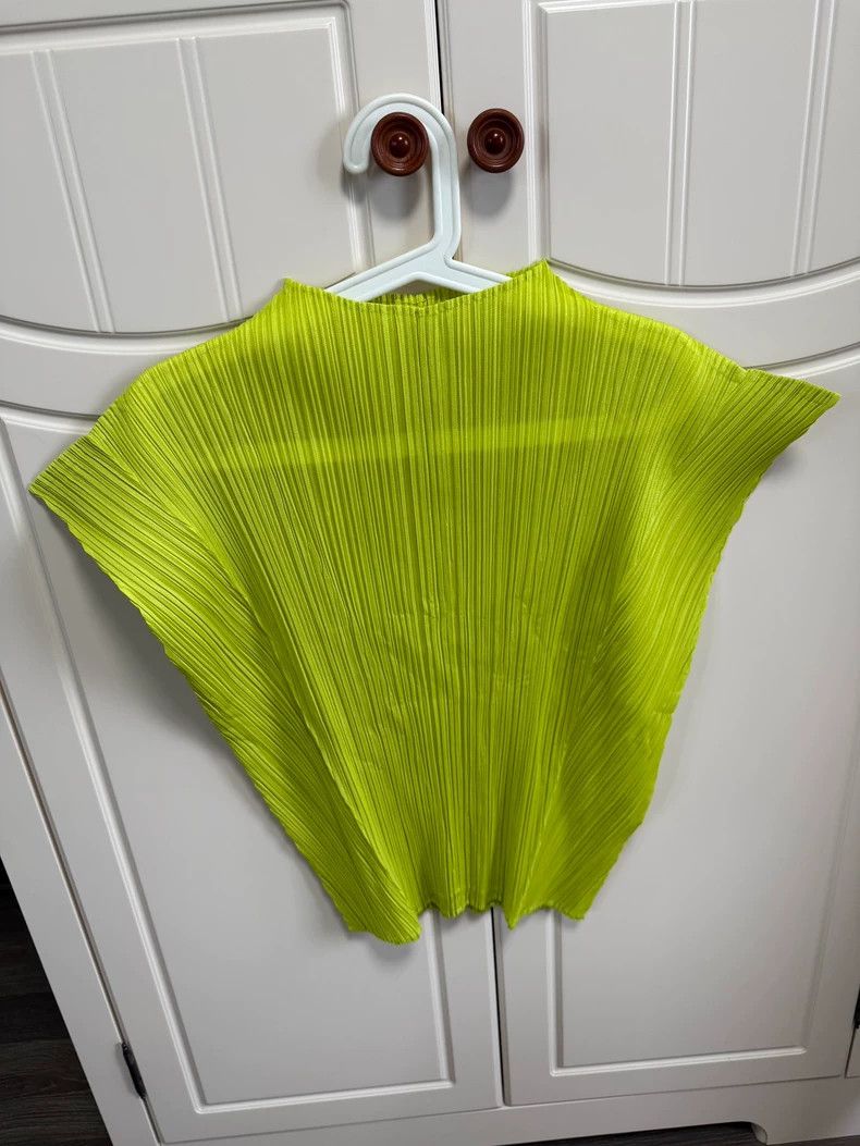 Issey Miyake Issey Miyake size:3 Green pleated short-sleeved shirt Size M / US 6-8 / IT 42-44 - 1 Thumbnail