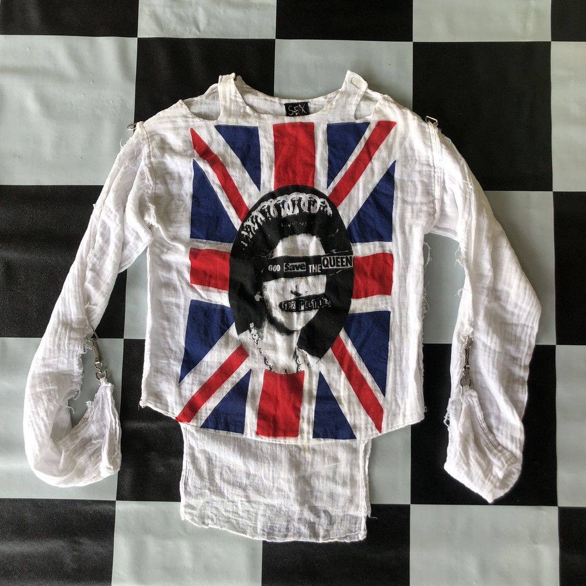 Vintage Vintage S.E.X Sex Pistols God Save The Queen Muslin Shirt Size US S / EU 44-46 / 1 - 1 Thumbnail