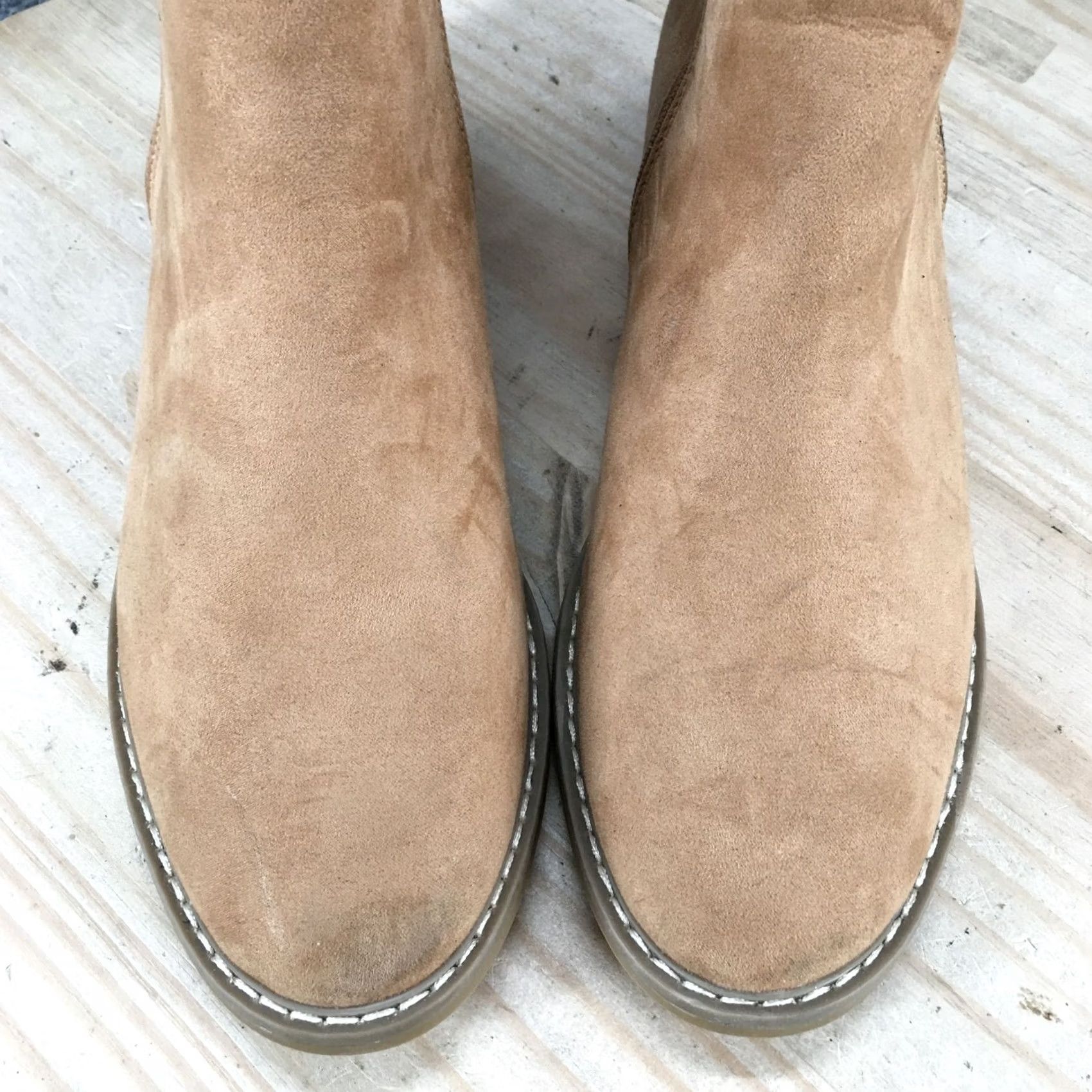 Vintage Universal Thread Boots Womens 8 Ankle Booties Beige Faux Suede Double Side Zip Catogory: Bootie Size US 8 / IT 38 - 6 Thumbnail