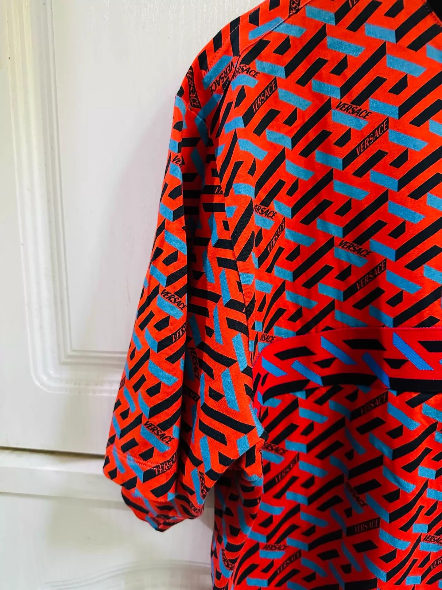 Versace Versace 25S Runway Labyrinth Maze T-Shirt Size US L / EU 52-54 / 3 - 4 Thumbnail
